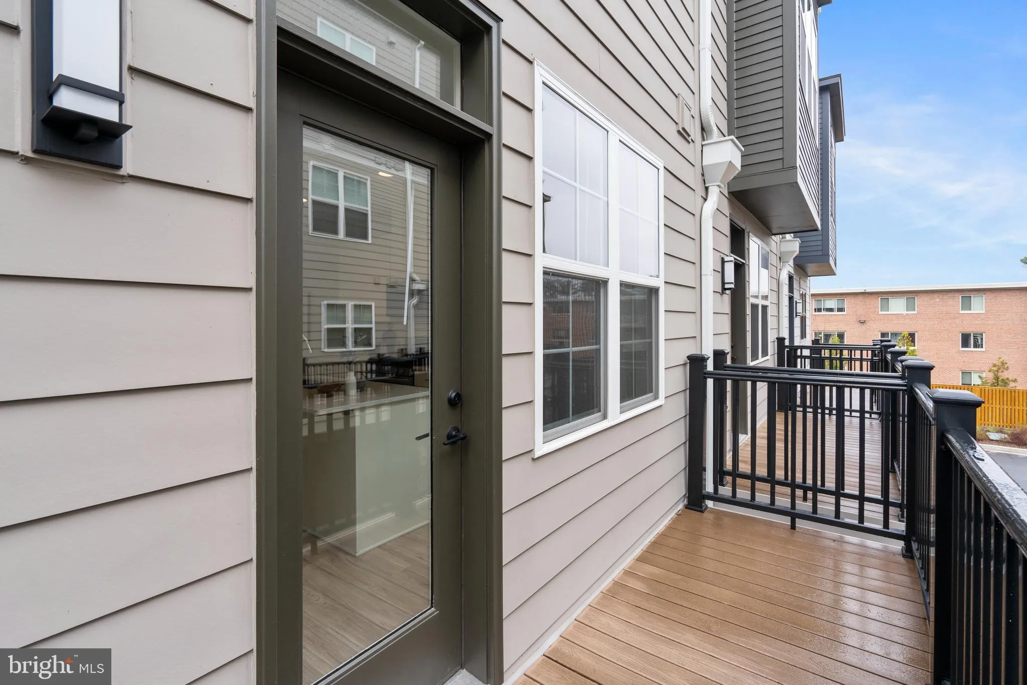 Falls Church, Virginia 22042, United States, 3 Bedrooms Bedrooms, ,4 BathroomsBathrooms,Residential,Active,7977