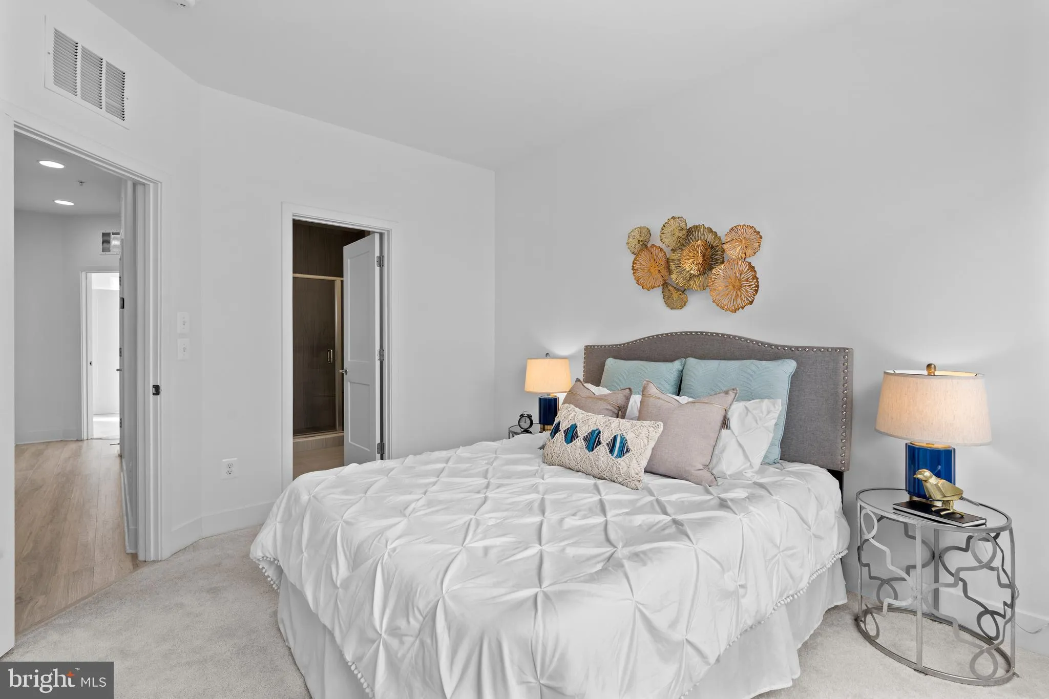 Falls Church, Virginia 22042, United States, 3 Bedrooms Bedrooms, ,4 BathroomsBathrooms,Residential,Active,7977