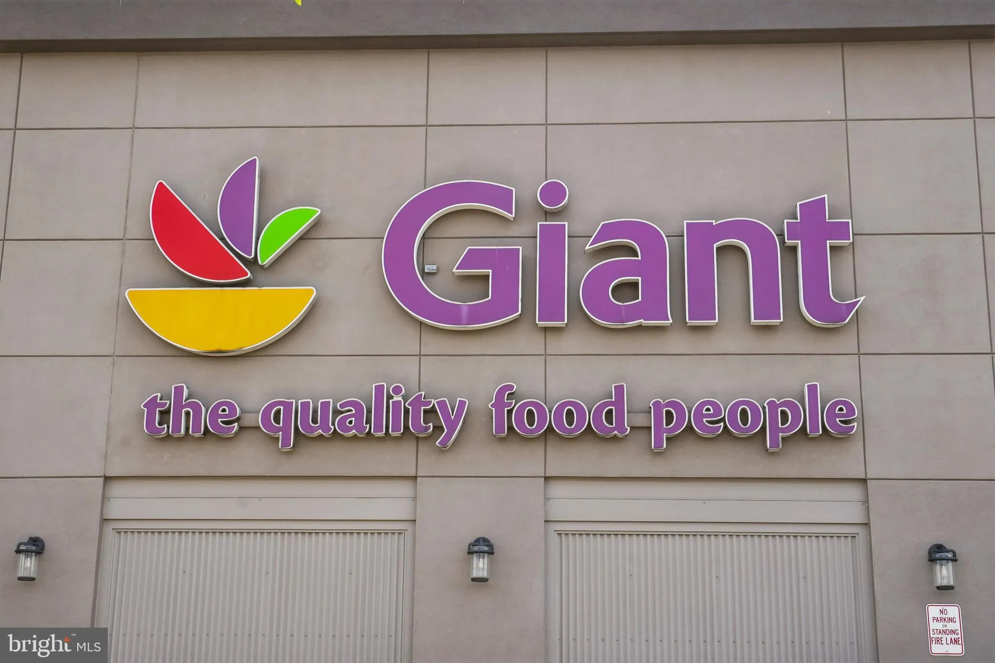 Falls Church, Virginia 22042, United States, 3 Bedrooms Bedrooms, ,4 BathroomsBathrooms,Residential,Active,7977