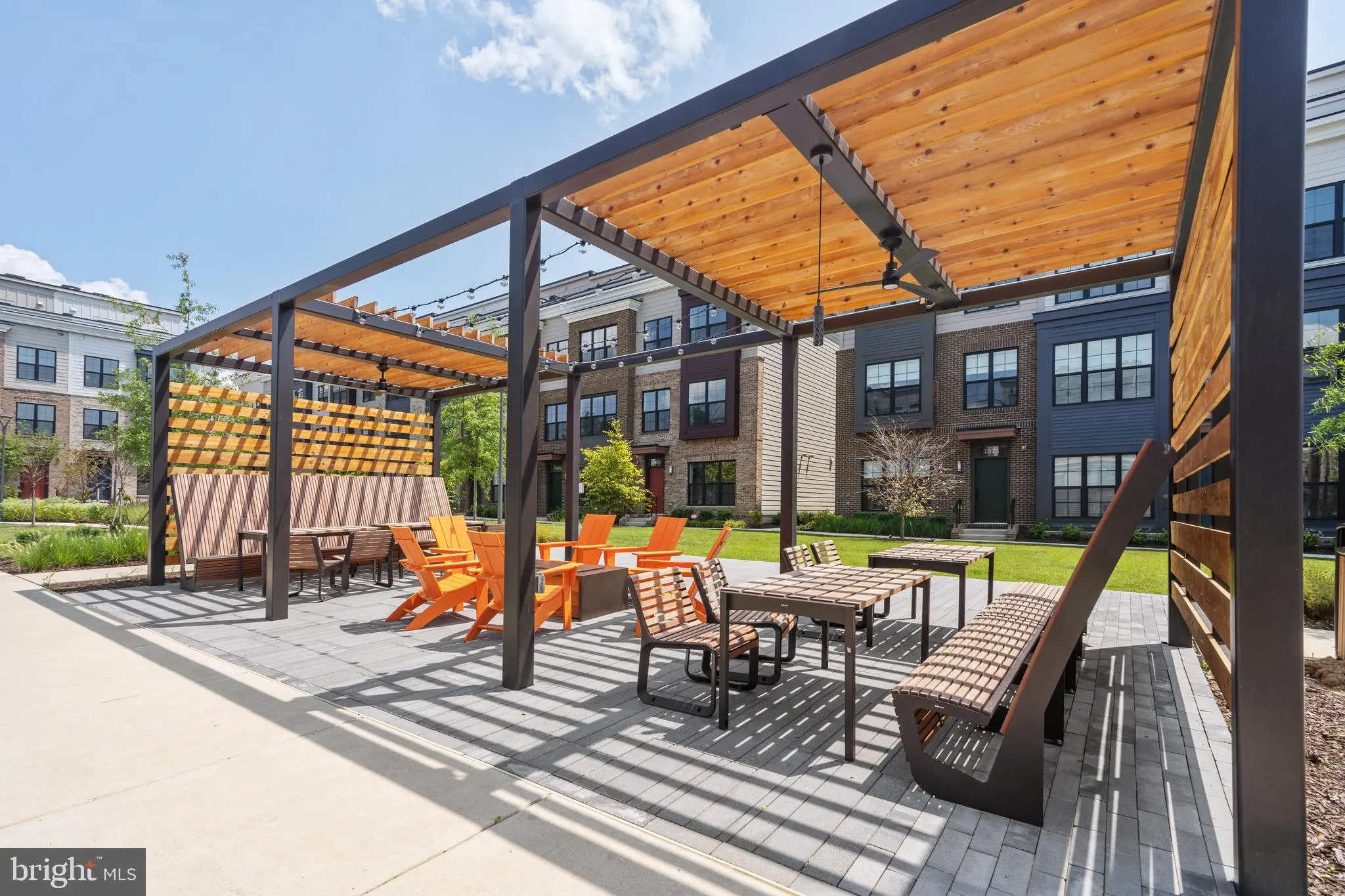 Falls Church, Virginia 22042, United States, 3 Bedrooms Bedrooms, ,4 BathroomsBathrooms,Residential,Active,7977