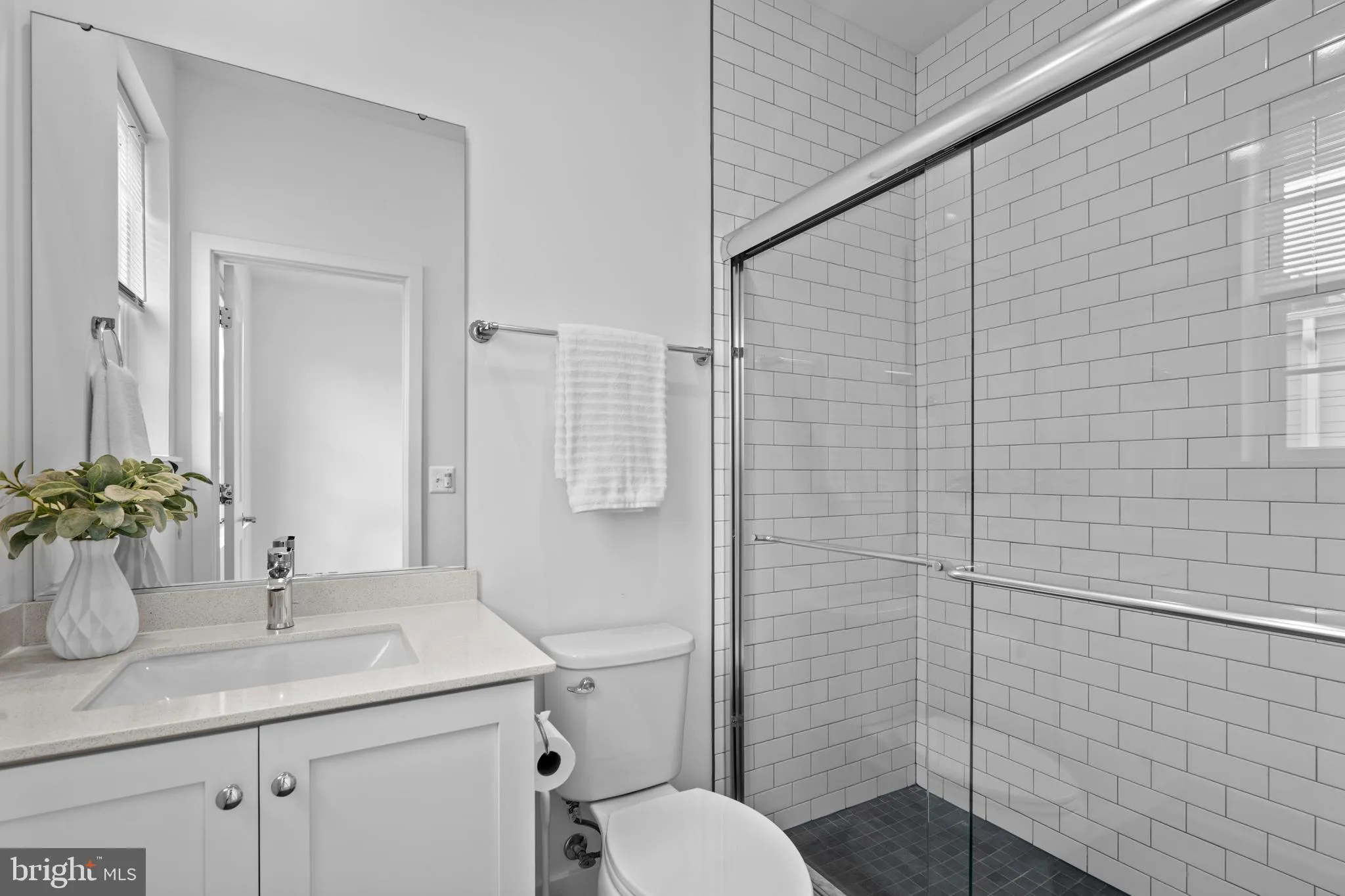 Falls Church, Virginia 22042, United States, 3 Bedrooms Bedrooms, ,4 BathroomsBathrooms,Residential,Active,7977