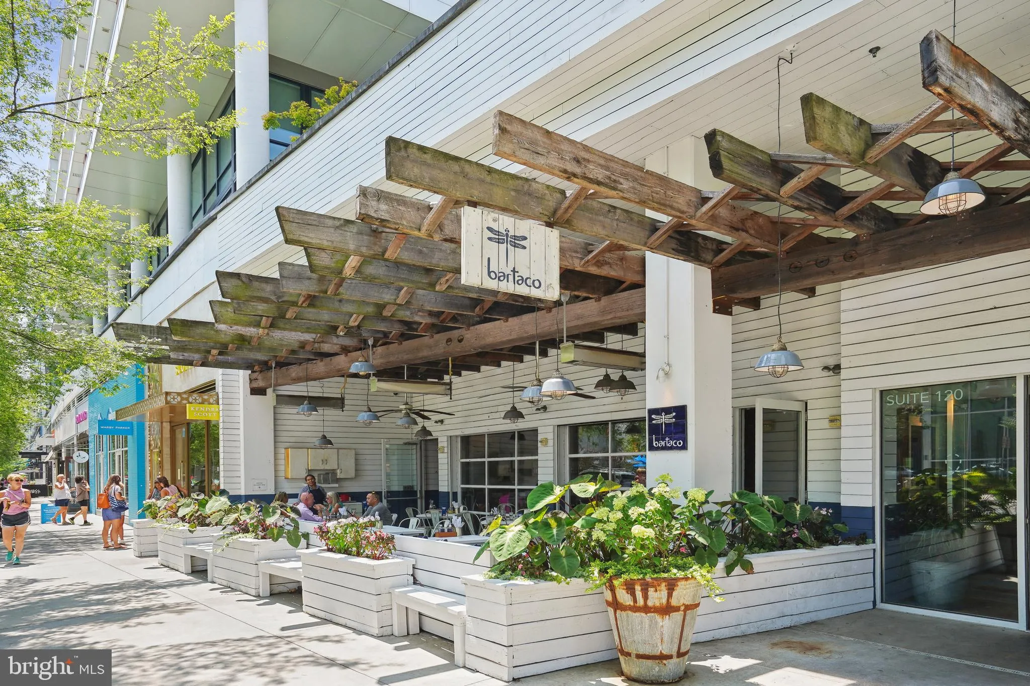 Falls Church, Virginia 22042, United States, 3 Bedrooms Bedrooms, ,4 BathroomsBathrooms,Residential,Active,7977