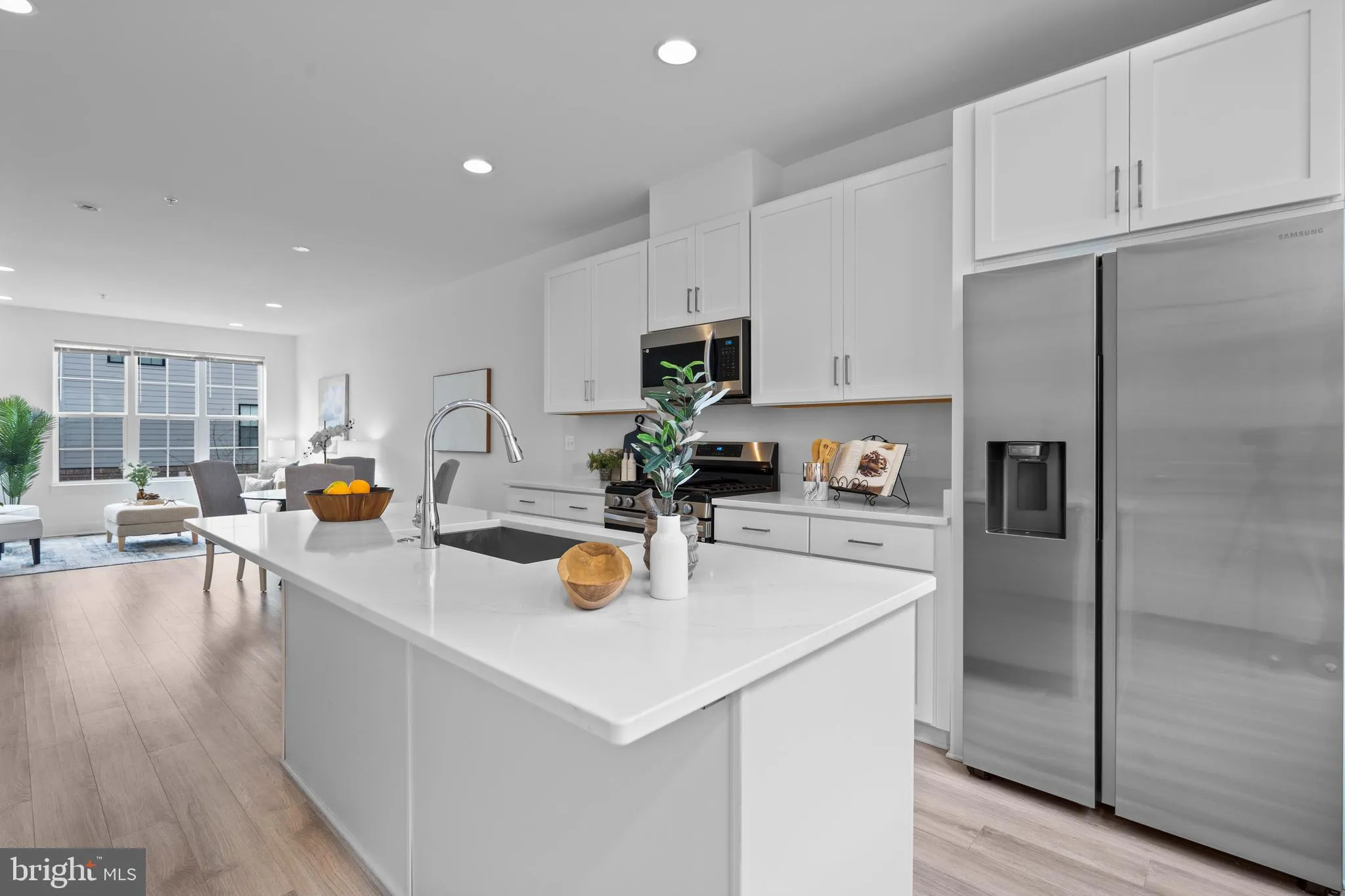 Falls Church, Virginia 22042, United States, 3 Bedrooms Bedrooms, ,4 BathroomsBathrooms,Residential,Active,7977