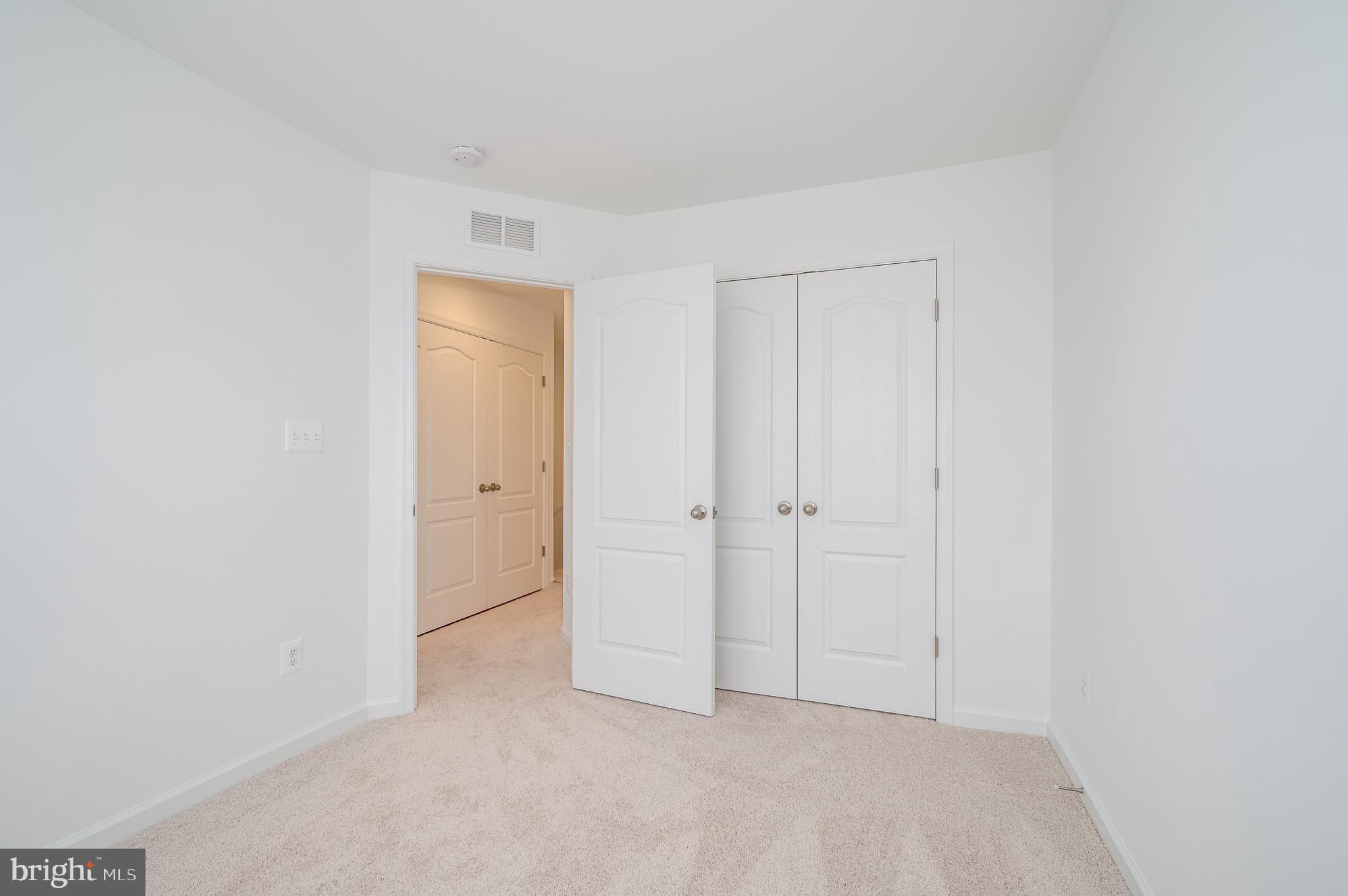 MCCAULEY CROSSING - Residential Lease