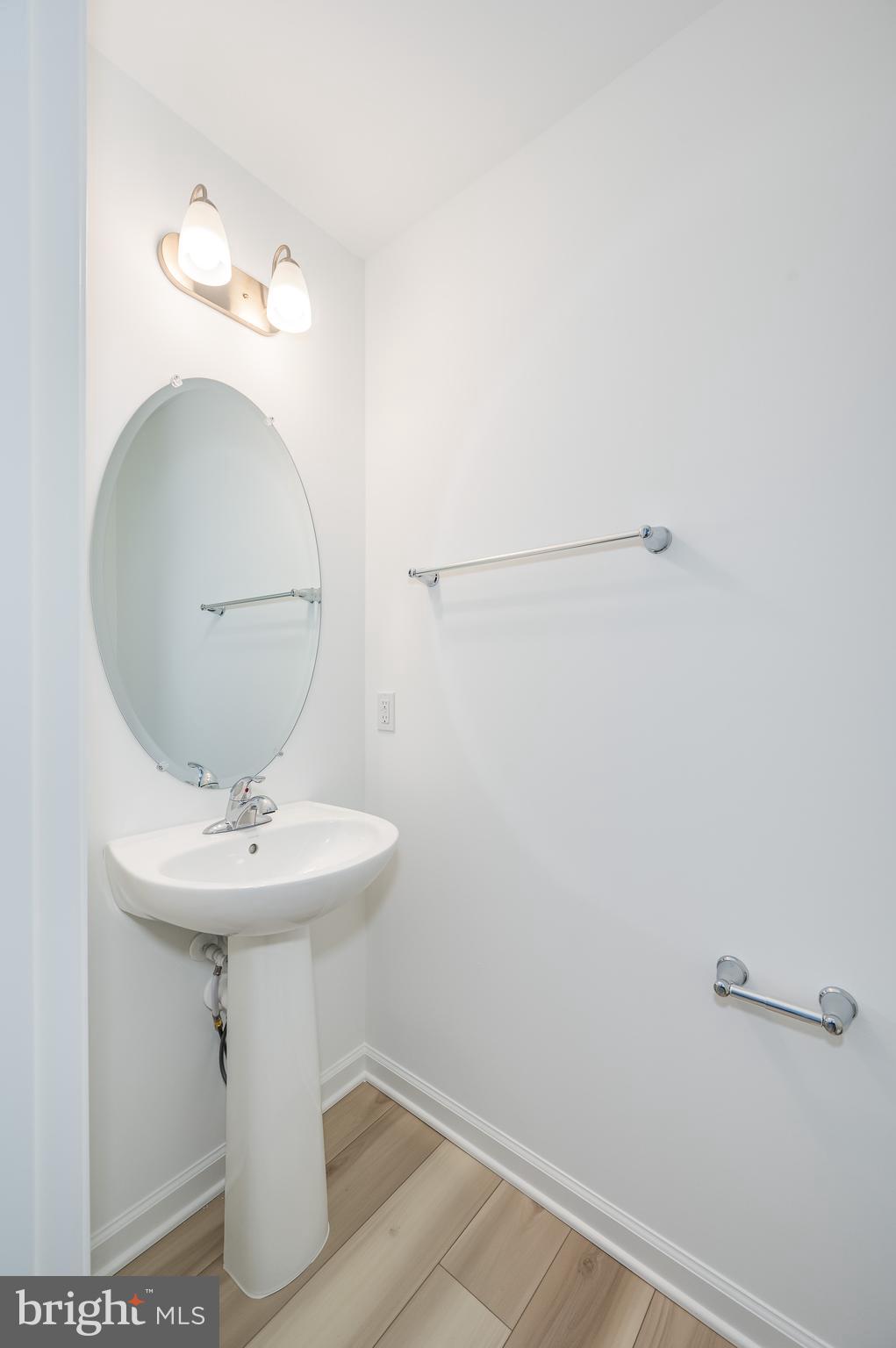 MCCAULEY CROSSING - Residential Lease