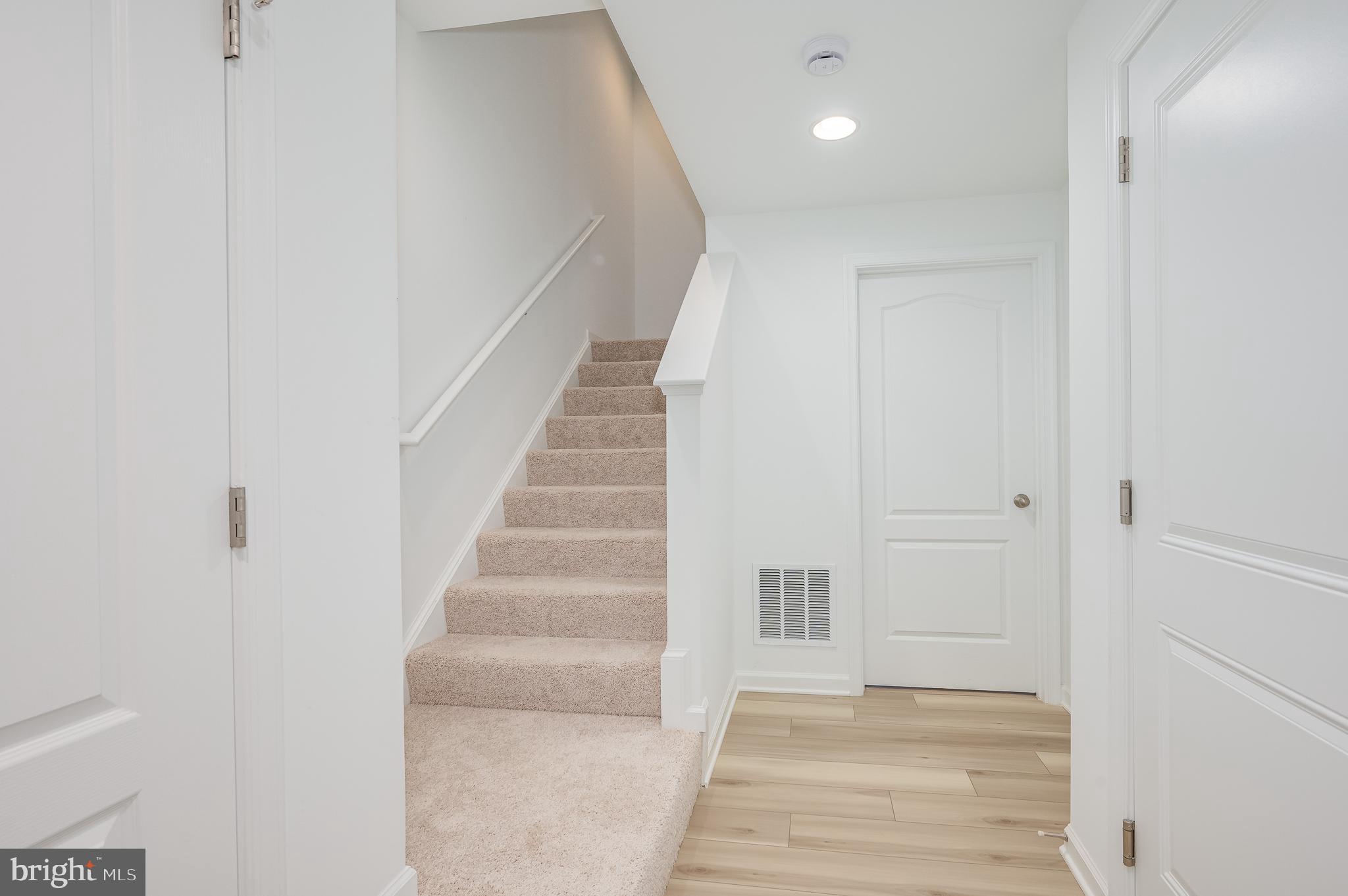 MCCAULEY CROSSING - Residential Lease