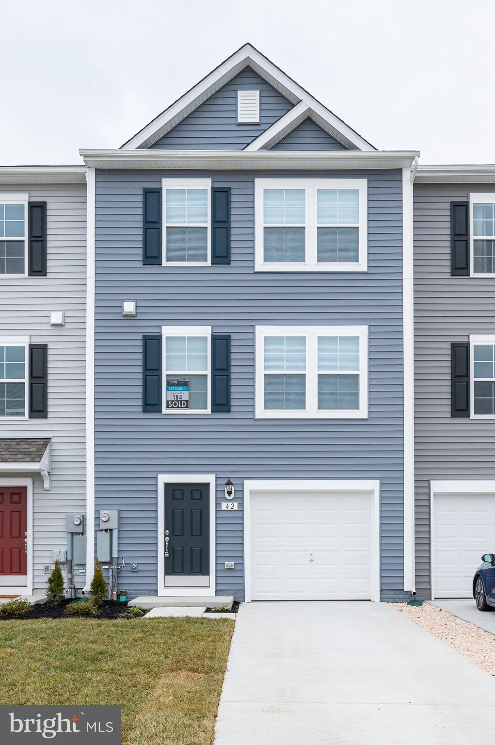 MCCAULEY CROSSING - Residential Lease