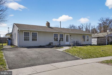 103 DAFFODIL LANE LEVITTOWN PA 19055
