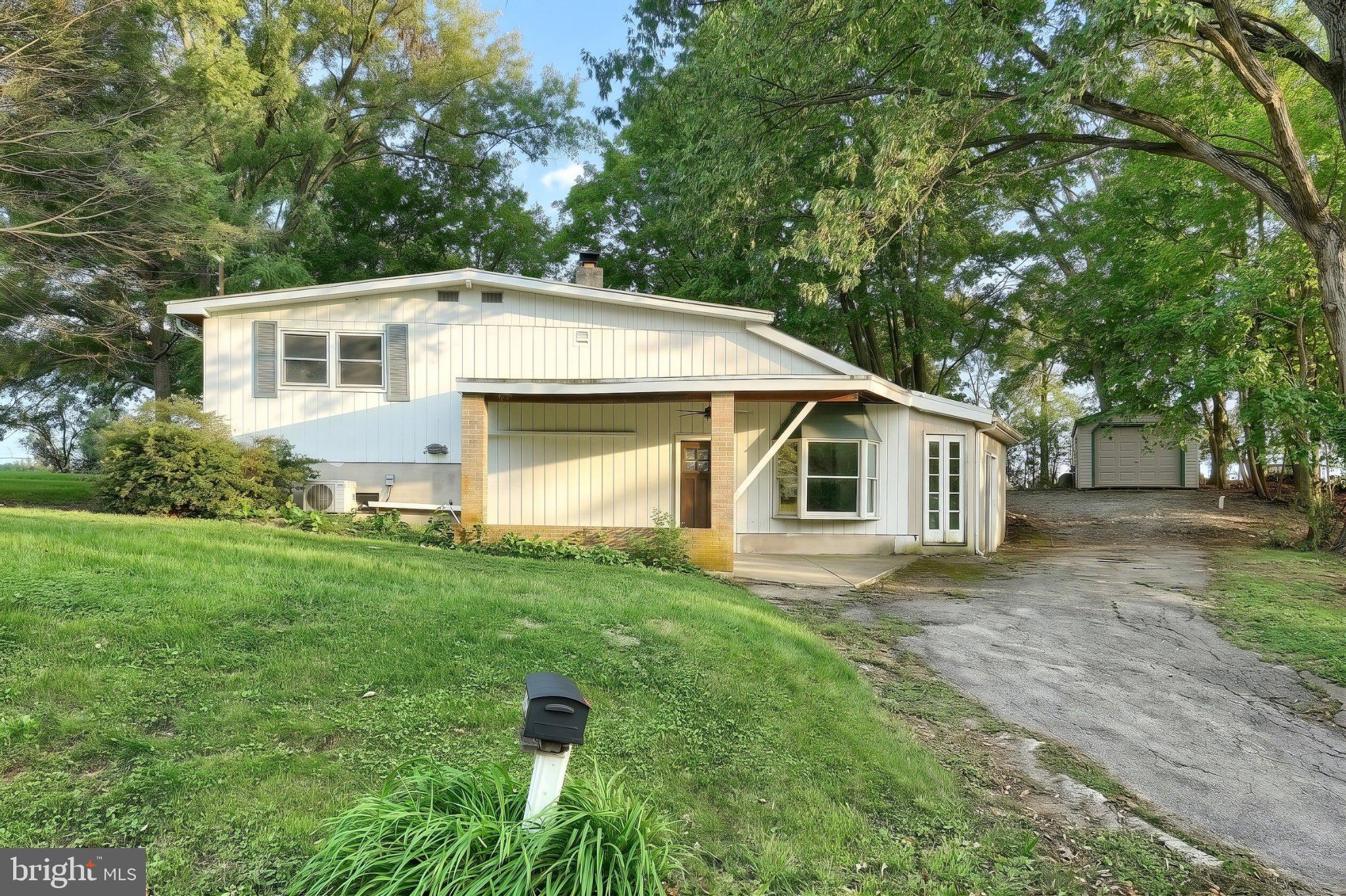 3295 WOODBERRY ROAD