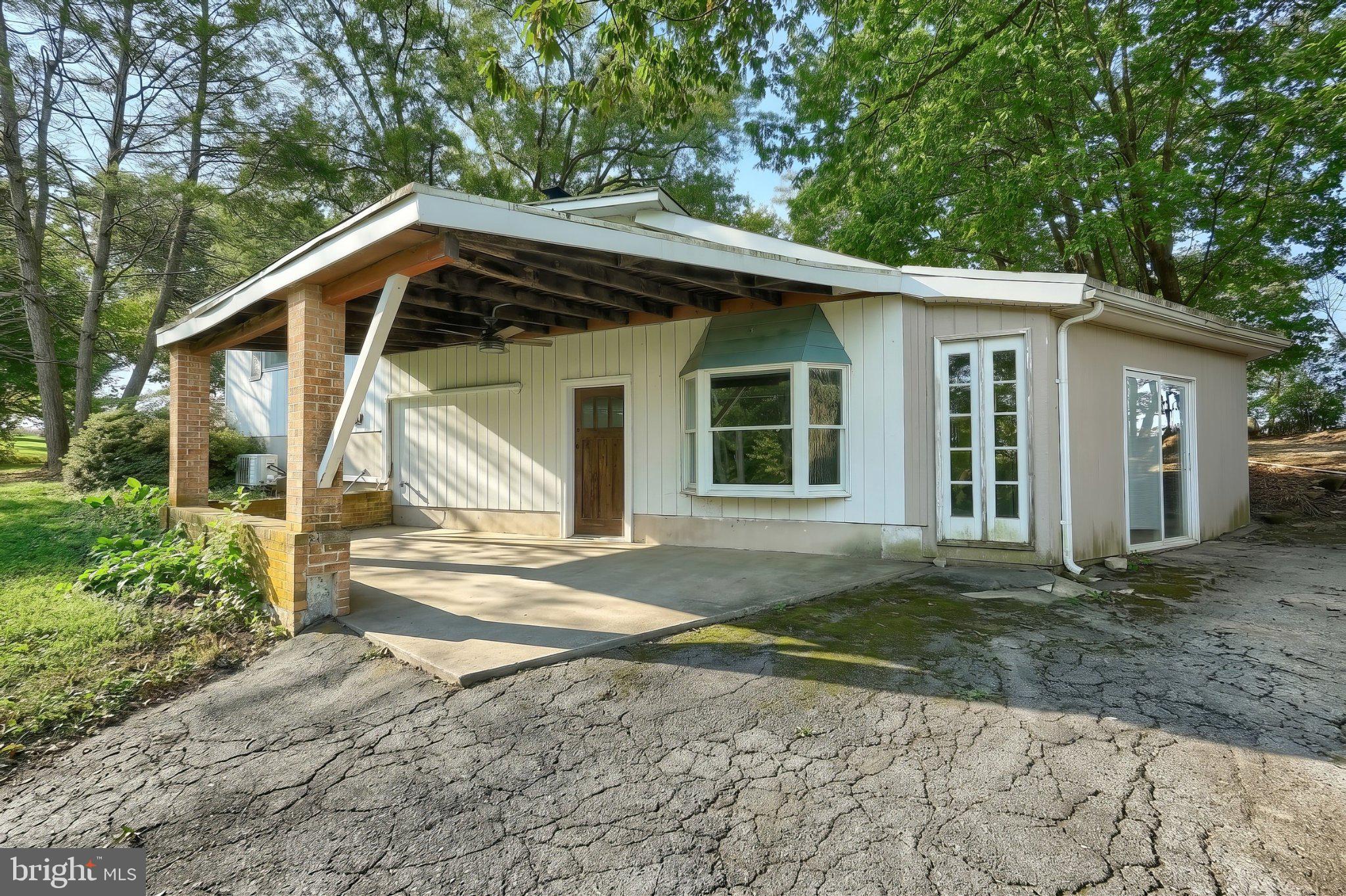 3295 WOODBERRY ROAD