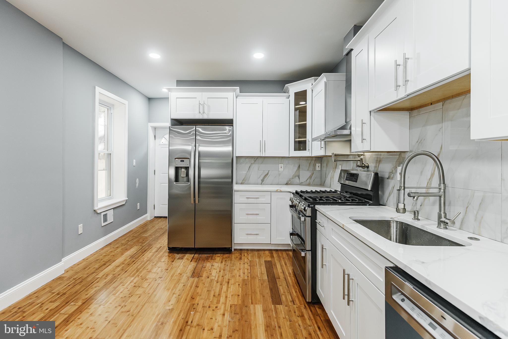 BELMONT - Residential