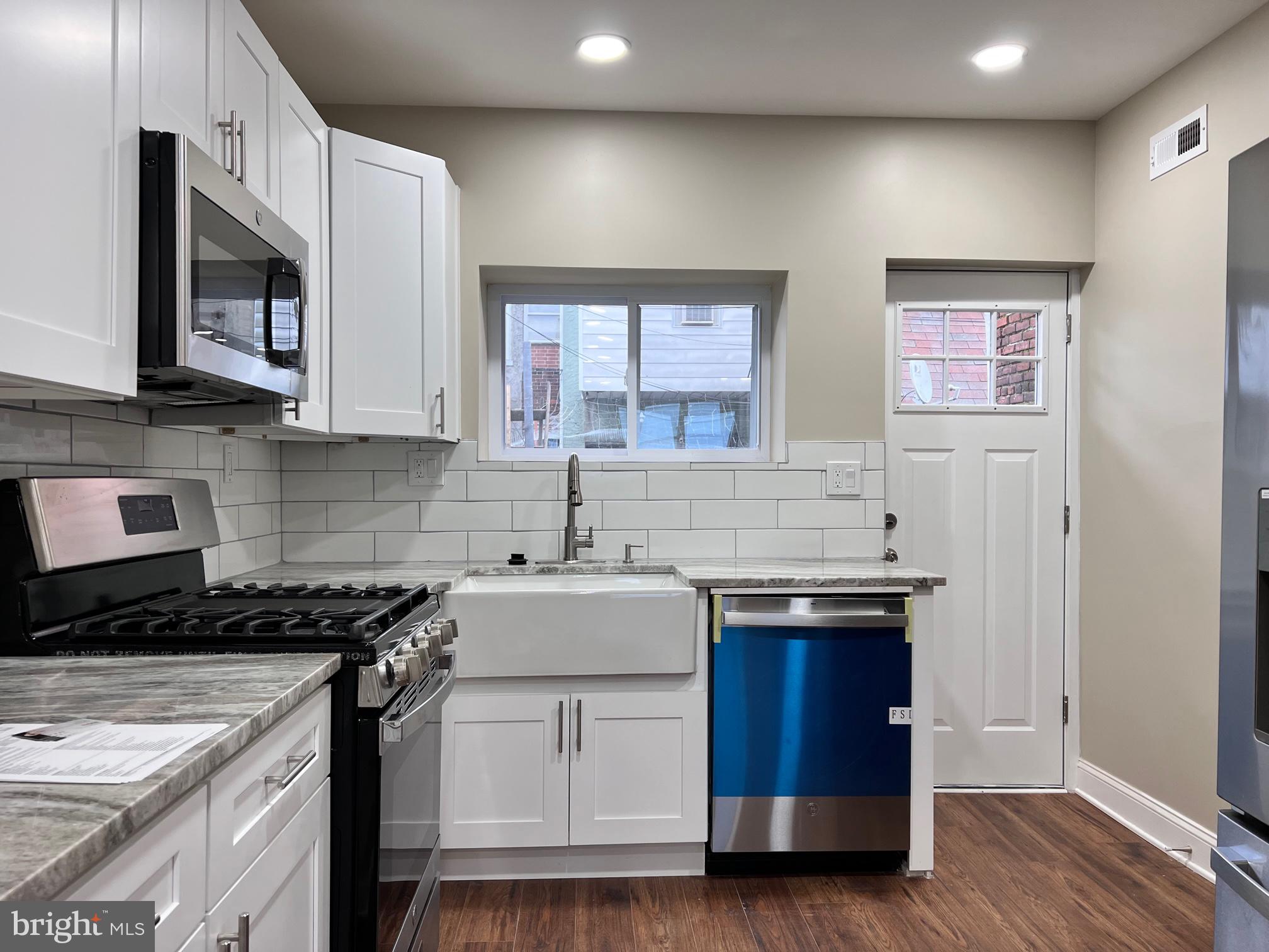 LOWER MOYAMENSING - Residential