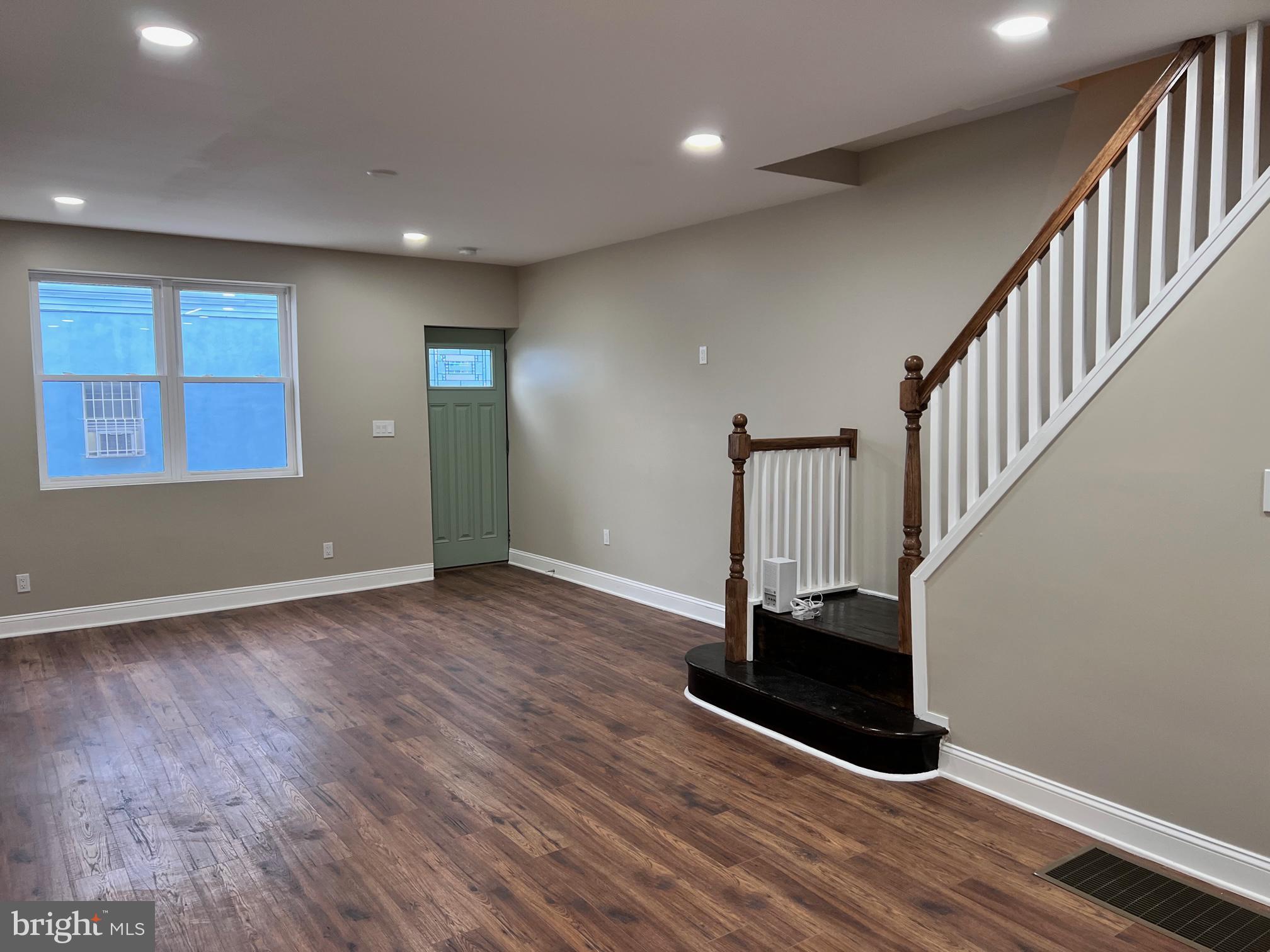 LOWER MOYAMENSING - Residential
