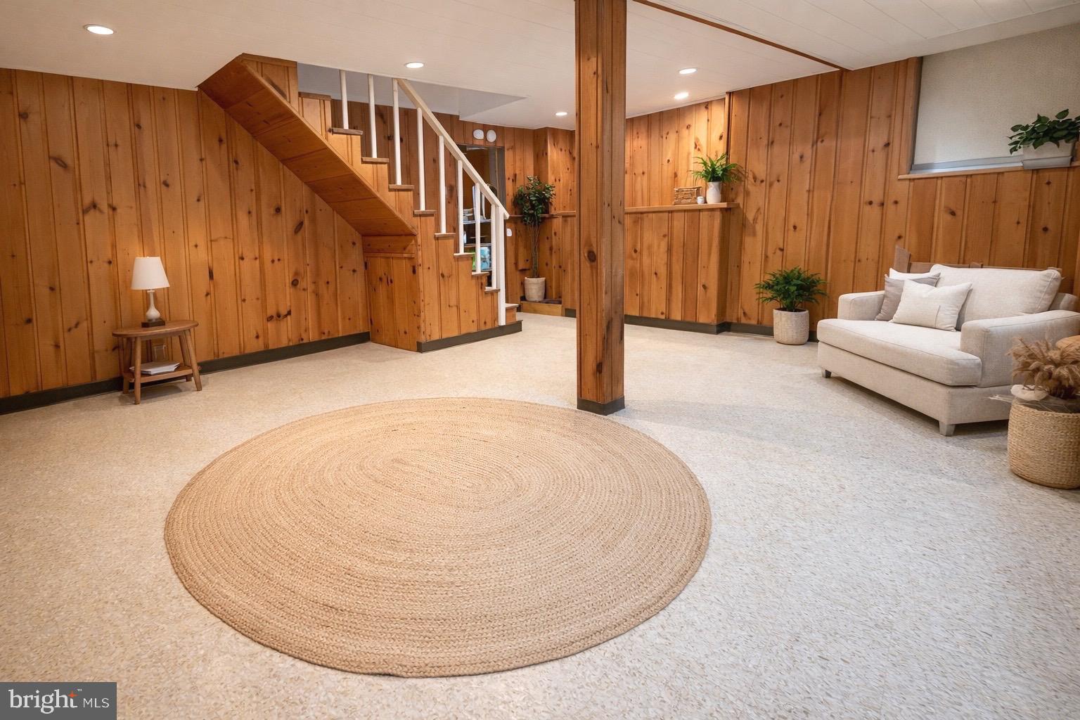 ARONIMINK ESTATES - Residential