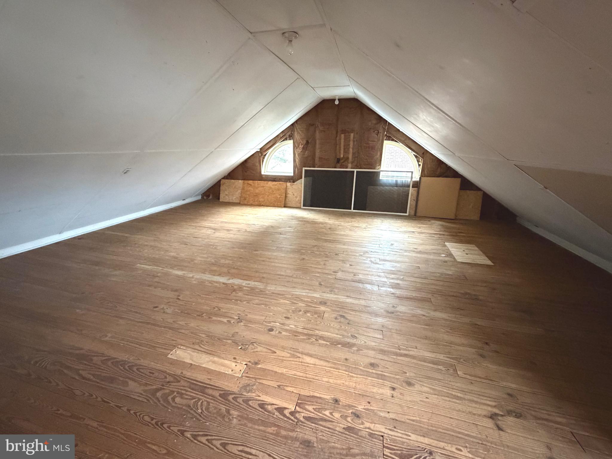 ARONIMINK ESTATES - Residential