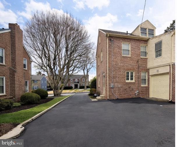 ARONIMINK ESTATES - Residential