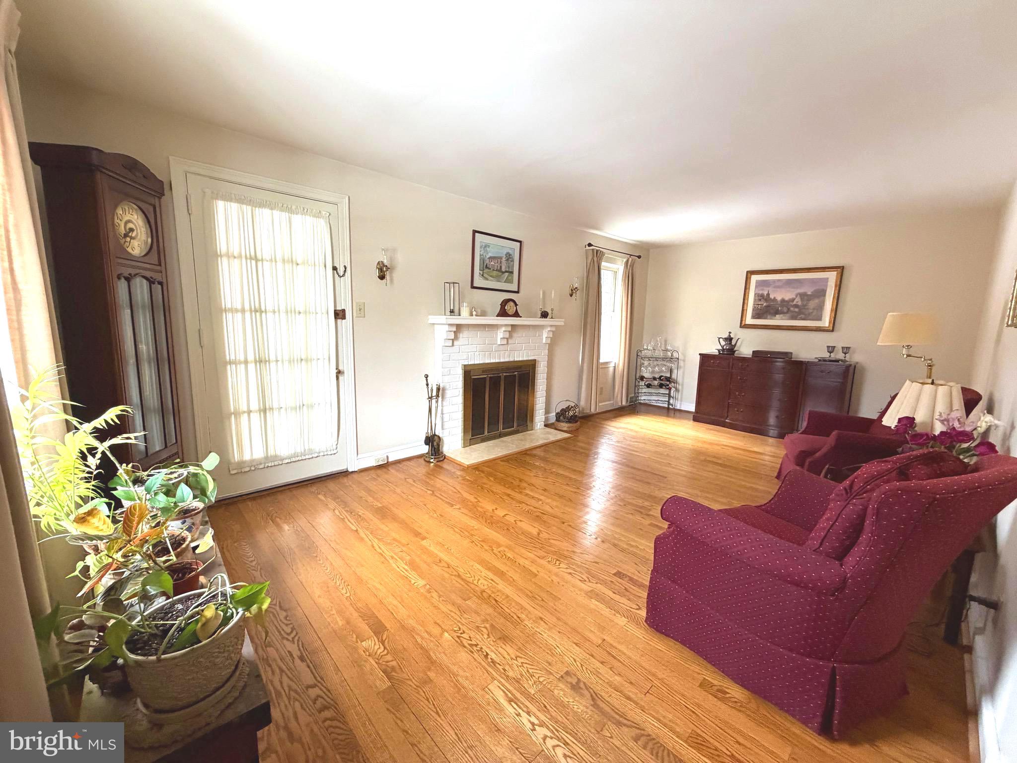 ARONIMINK ESTATES - Residential