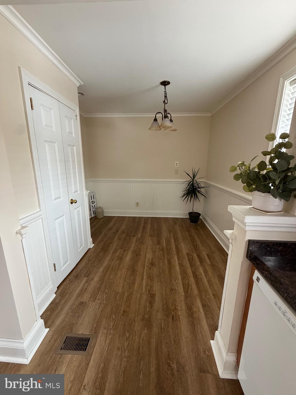 ARONIMINK ESTATES - Residential