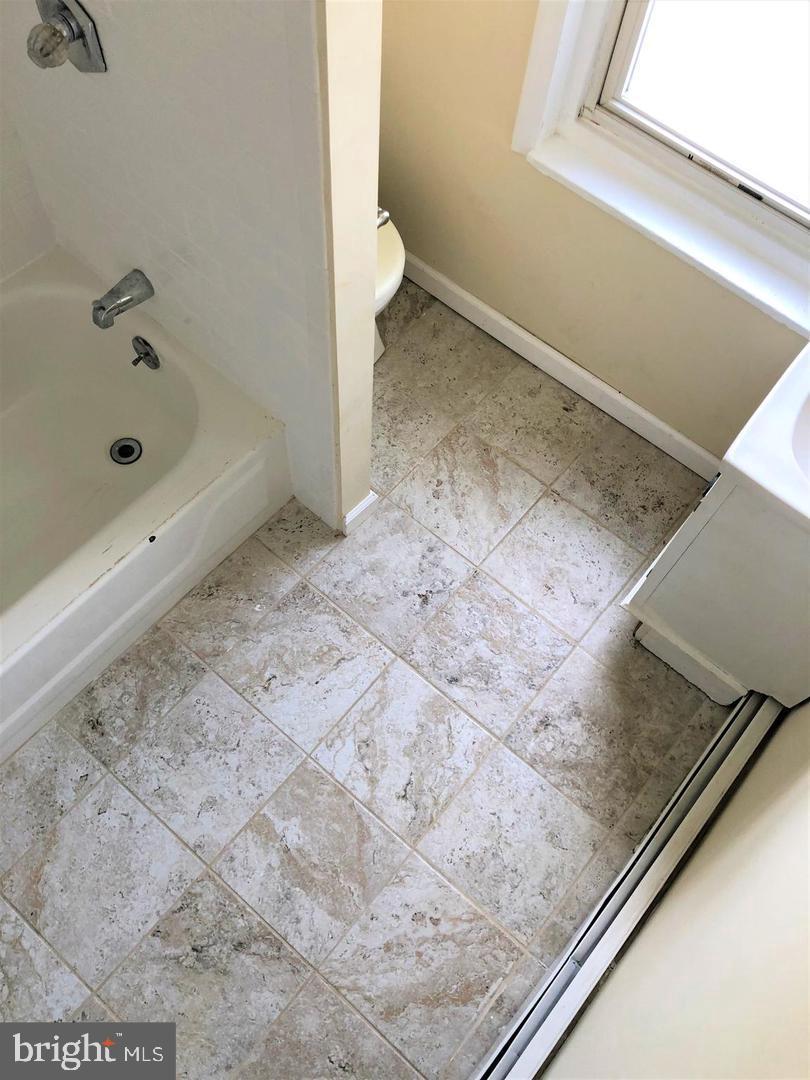 MANAYUNK - Residential Lease