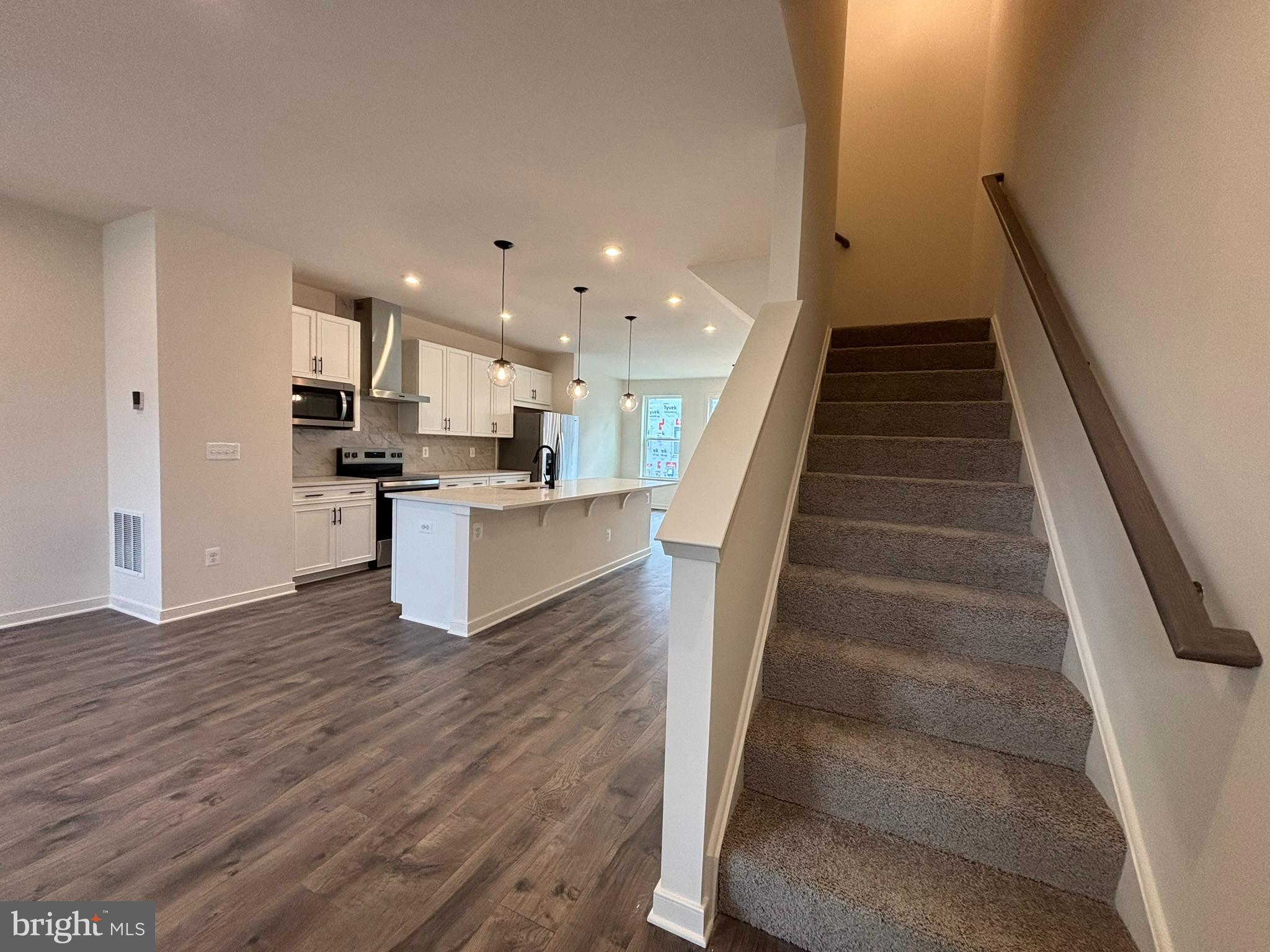 CASCADE LANDING - Residential