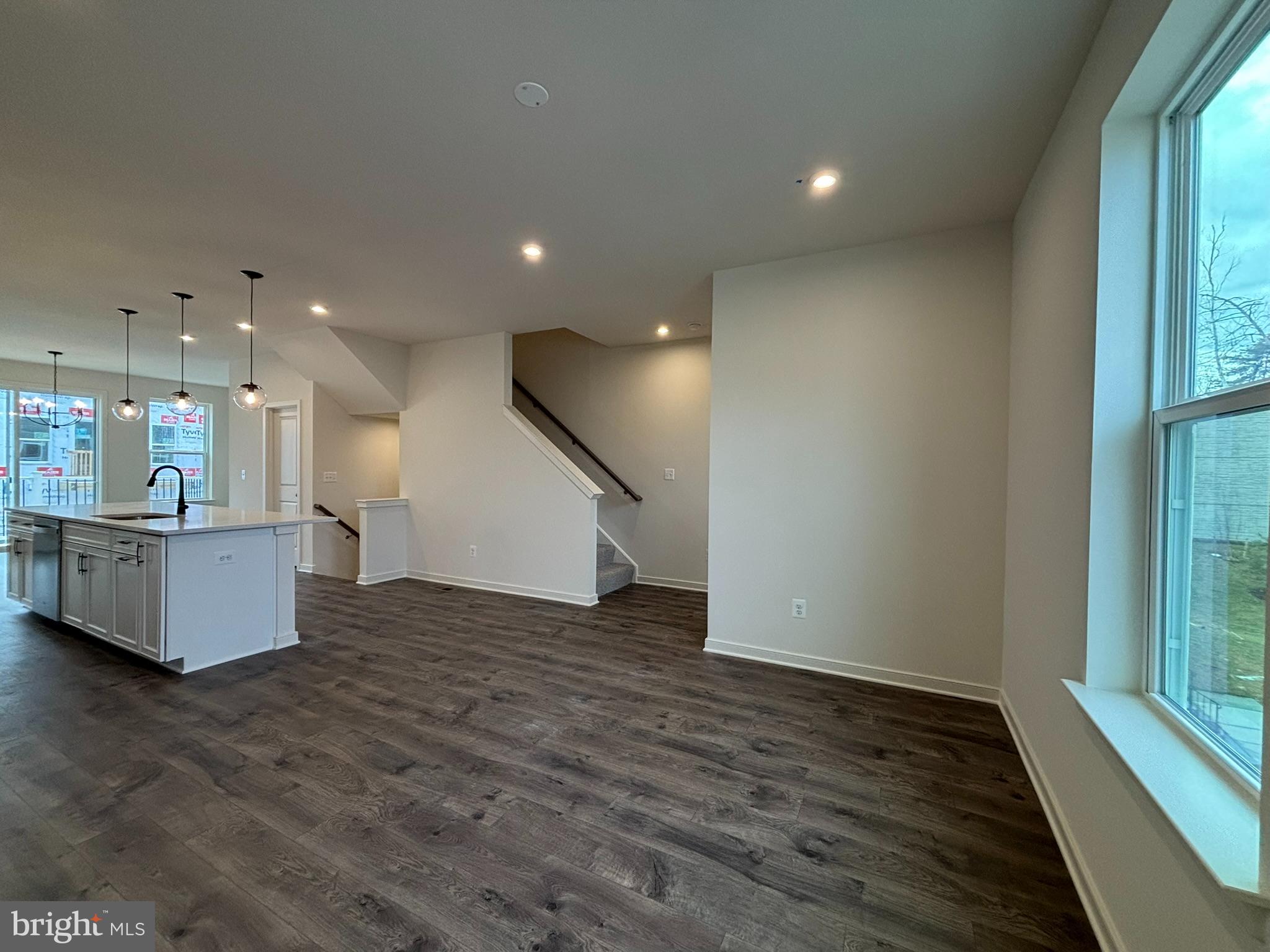 CASCADE LANDING - Residential