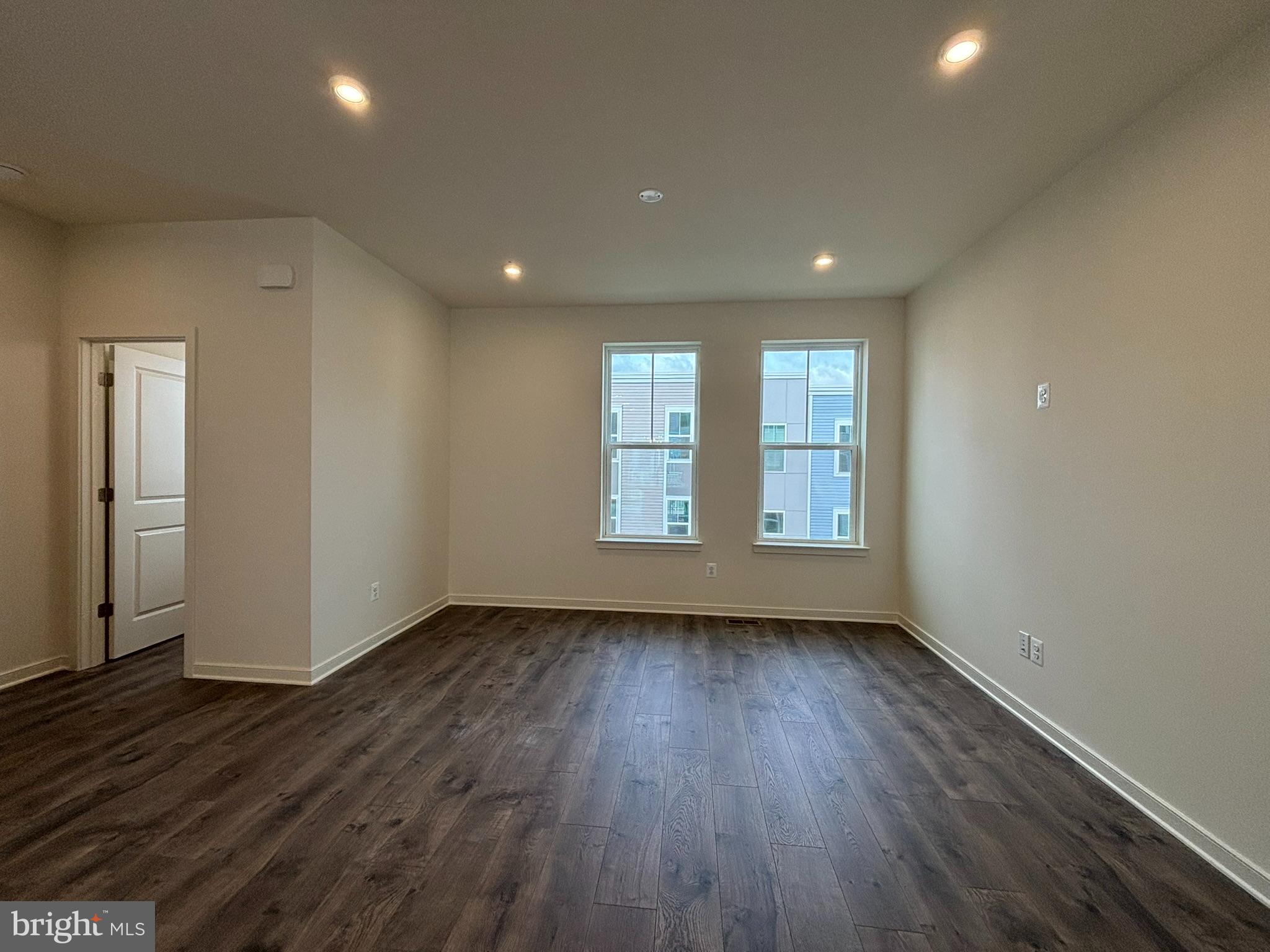 CASCADE LANDING - Residential