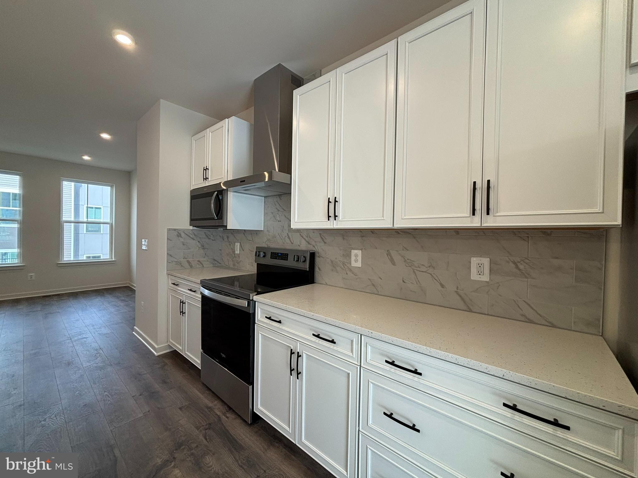 CASCADE LANDING - Residential