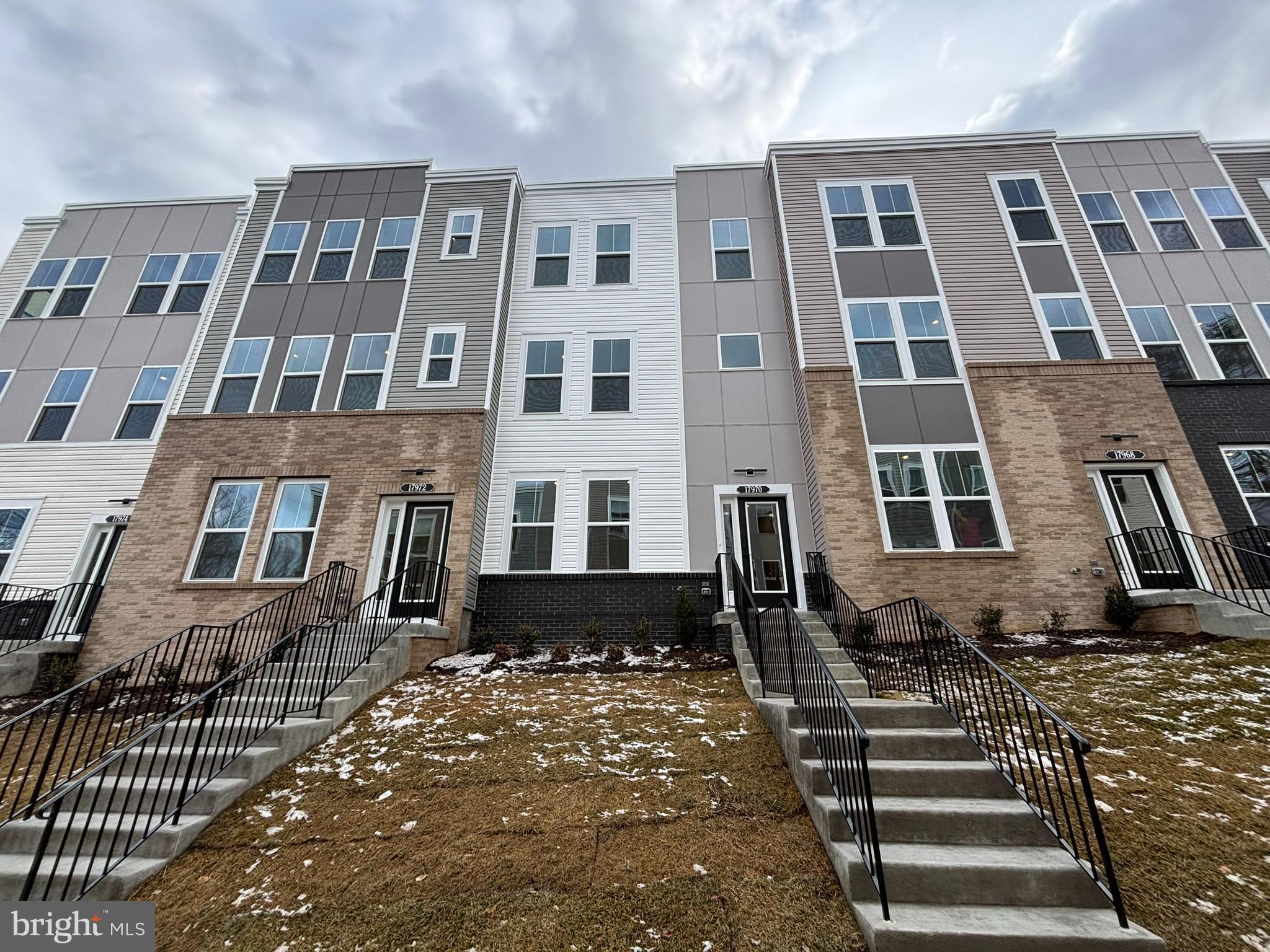 CASCADE LANDING - Residential