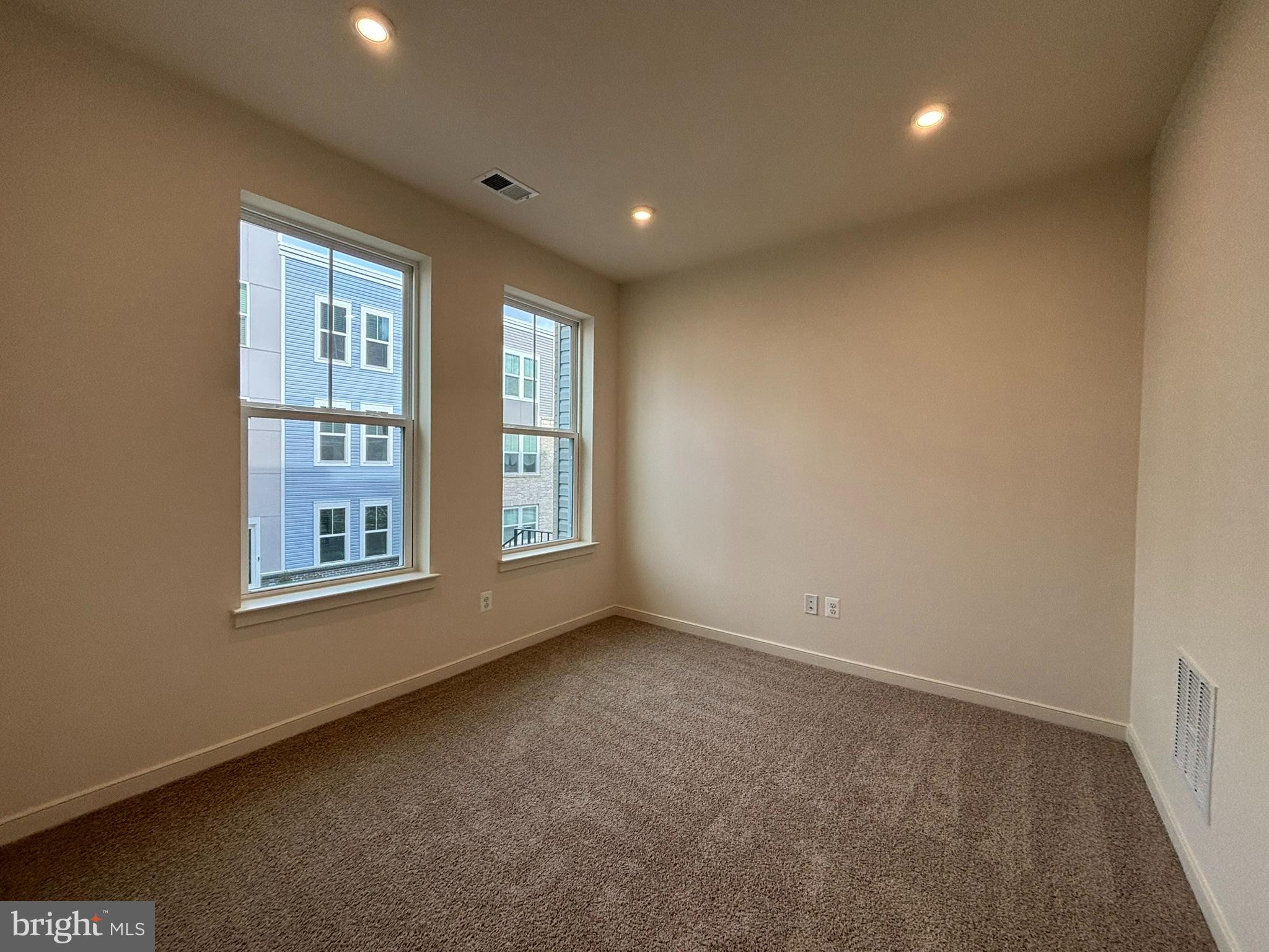 CASCADE LANDING - Residential