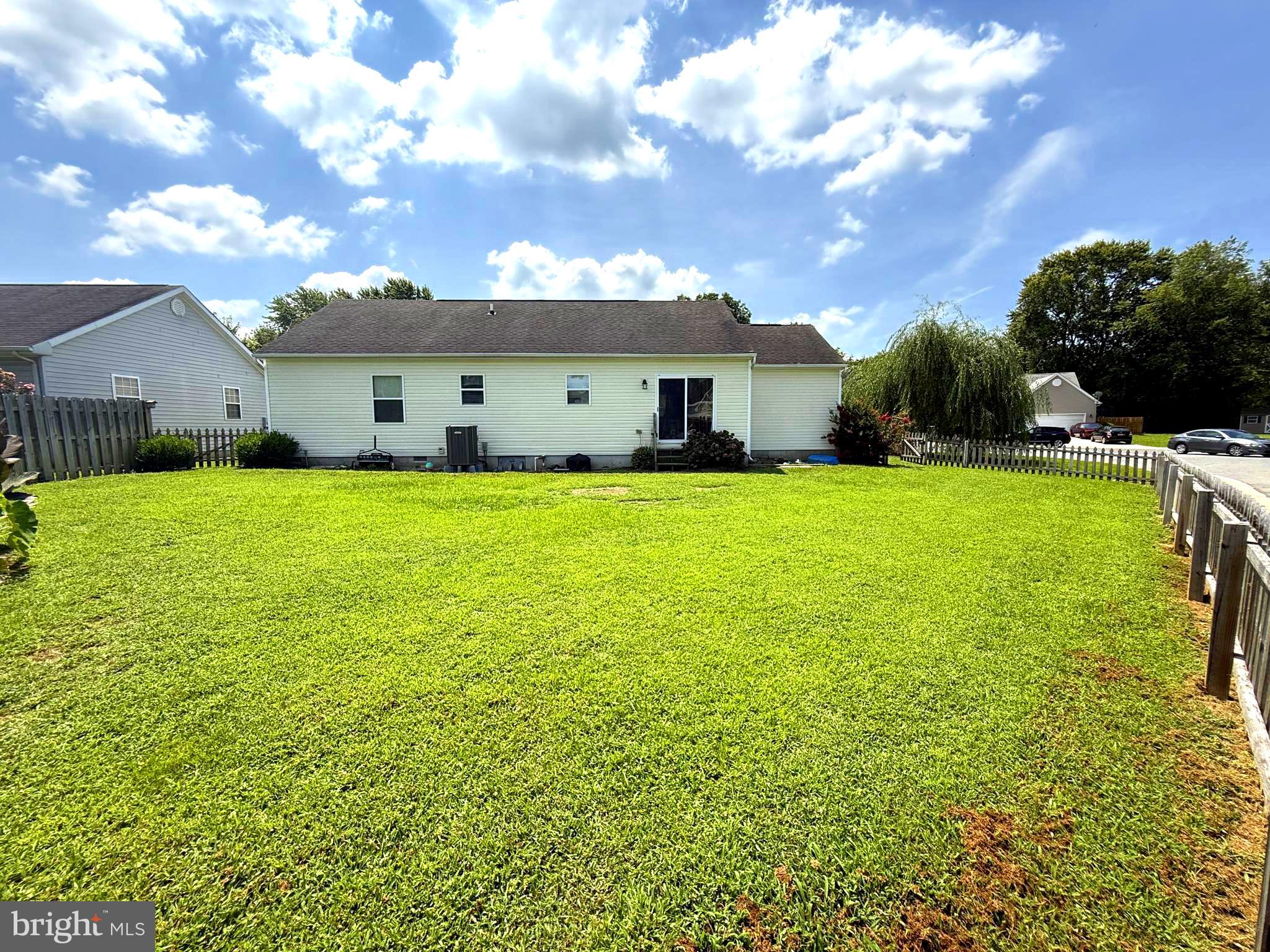 11 ROBINSON CIRCLE
