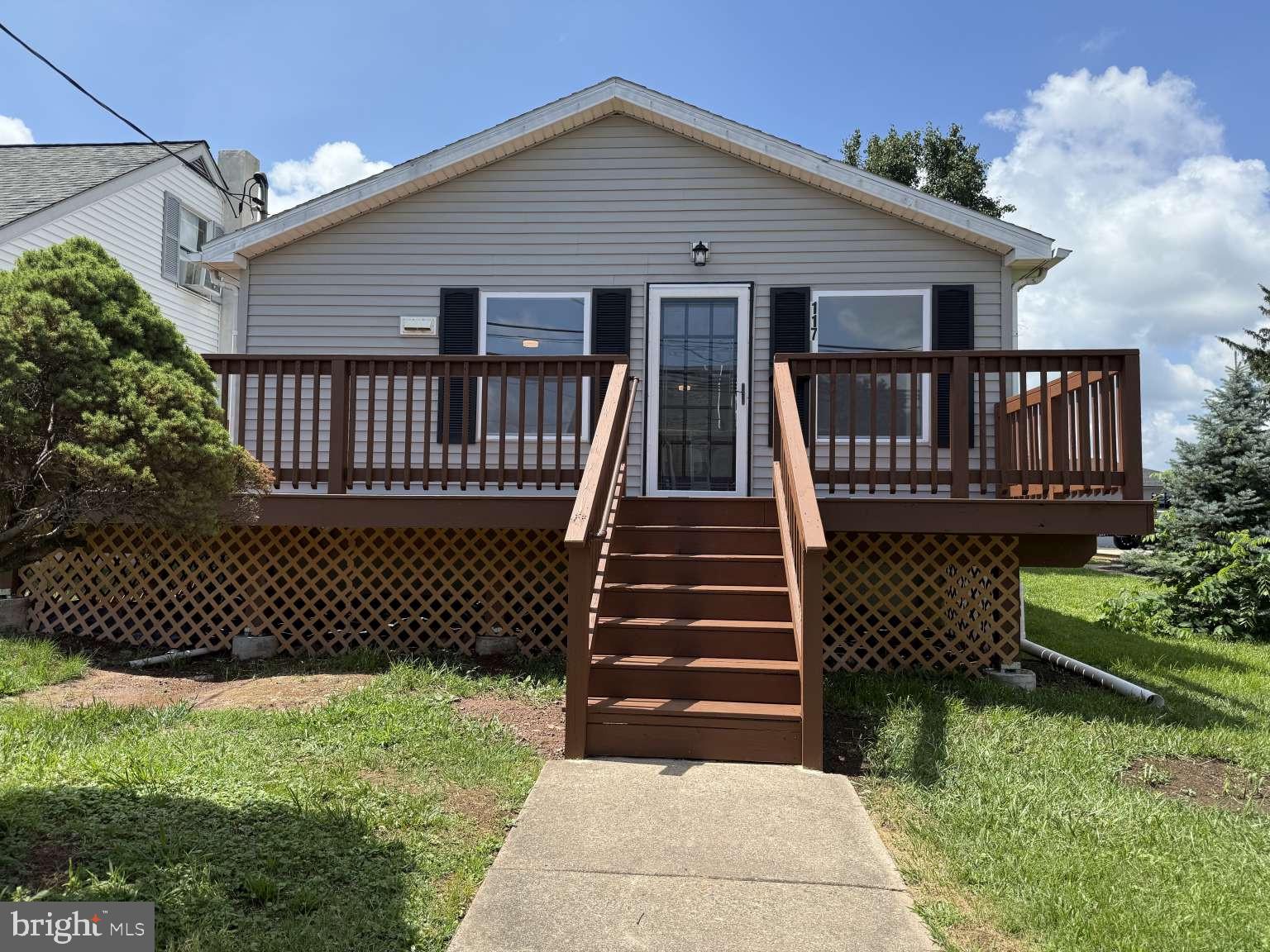 117 E SIXTH STREET