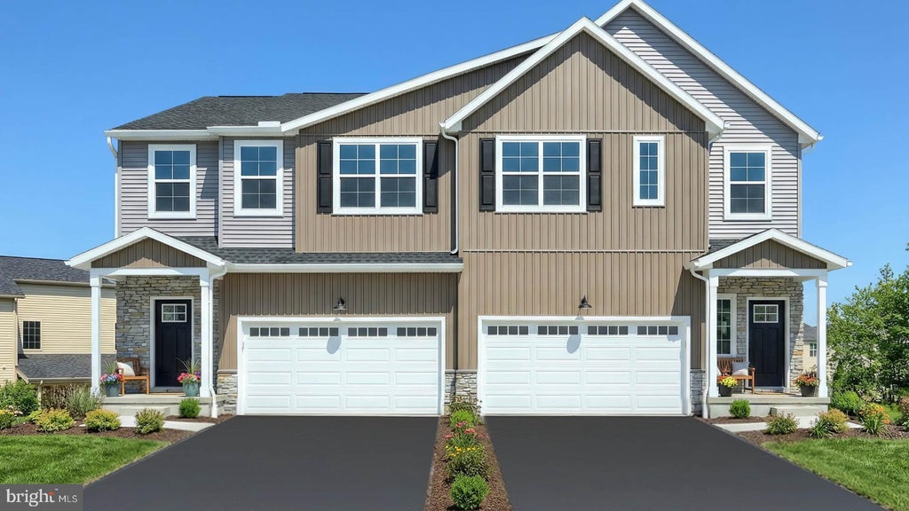 Photo of 42 Glenn View, CARLISLE, PA 17013 (MLS # PACB2054576)