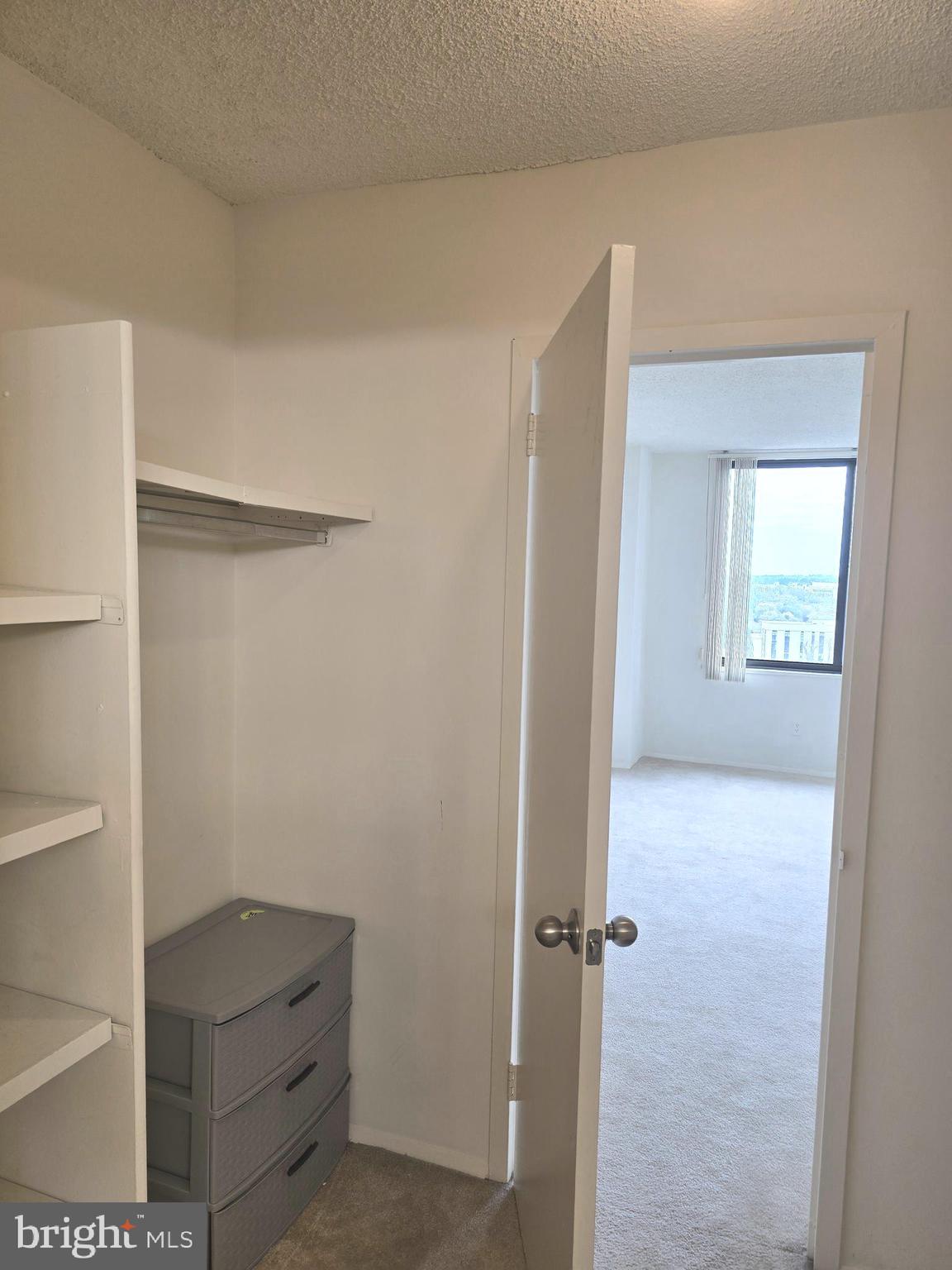 PROMENADE TOWERS - Residential