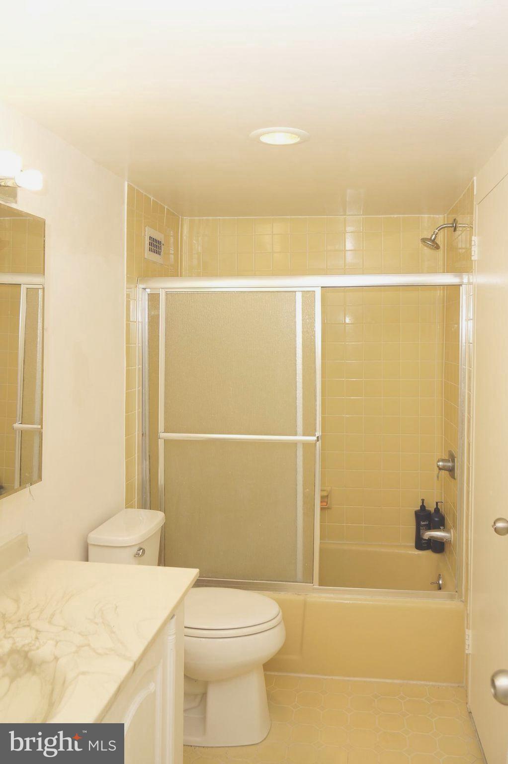 PROMENADE TOWERS - Residential