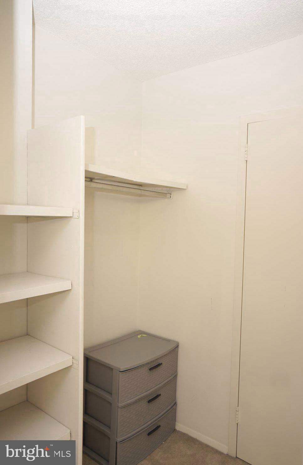 PROMENADE TOWERS - Residential