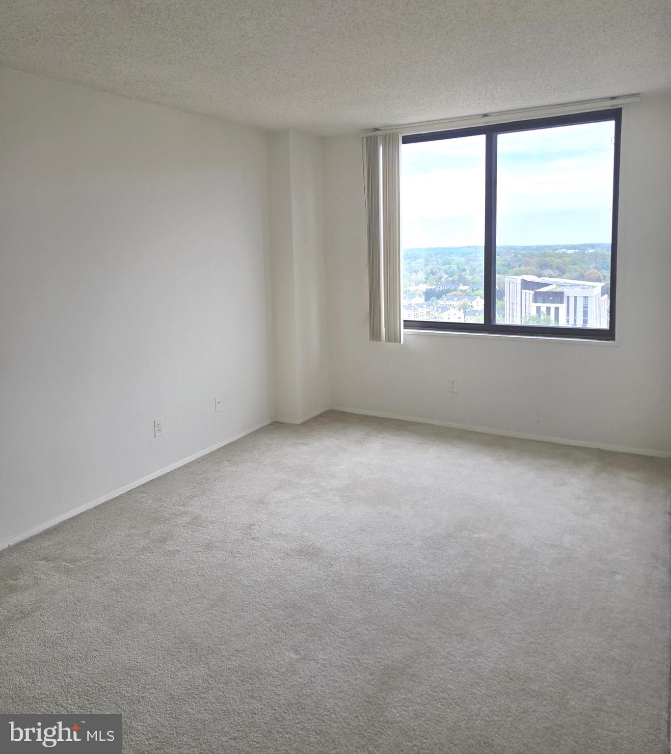 PROMENADE TOWERS - Residential