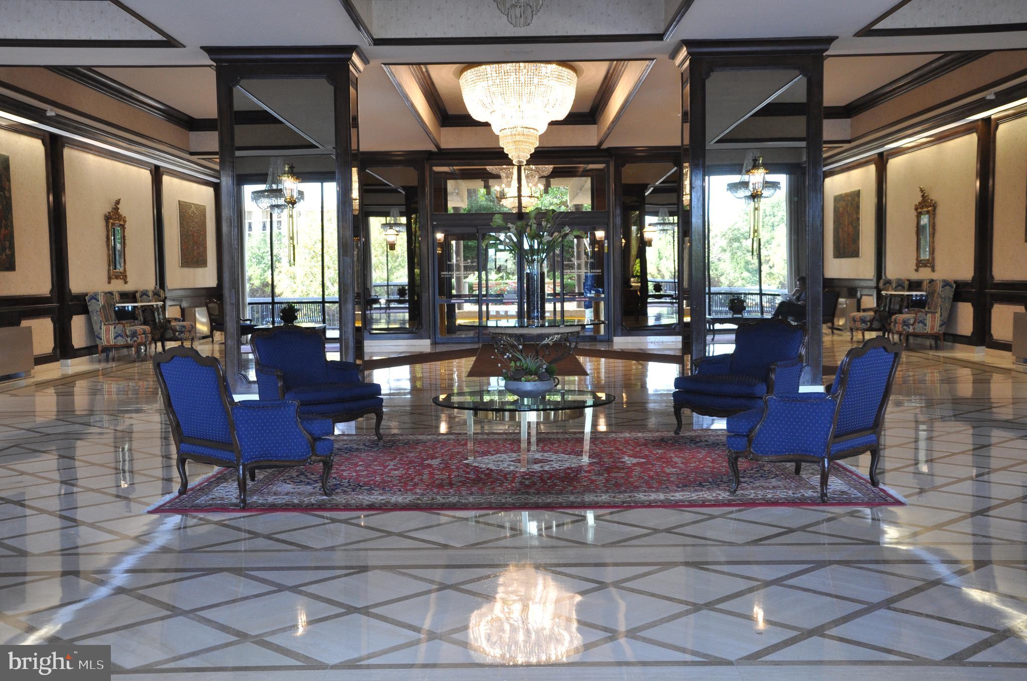 PROMENADE TOWERS - Residential