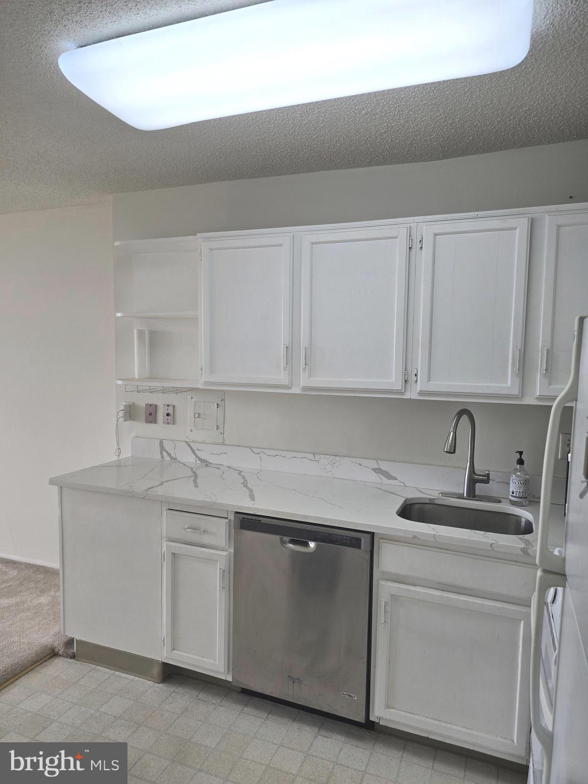 PROMENADE TOWERS - Residential