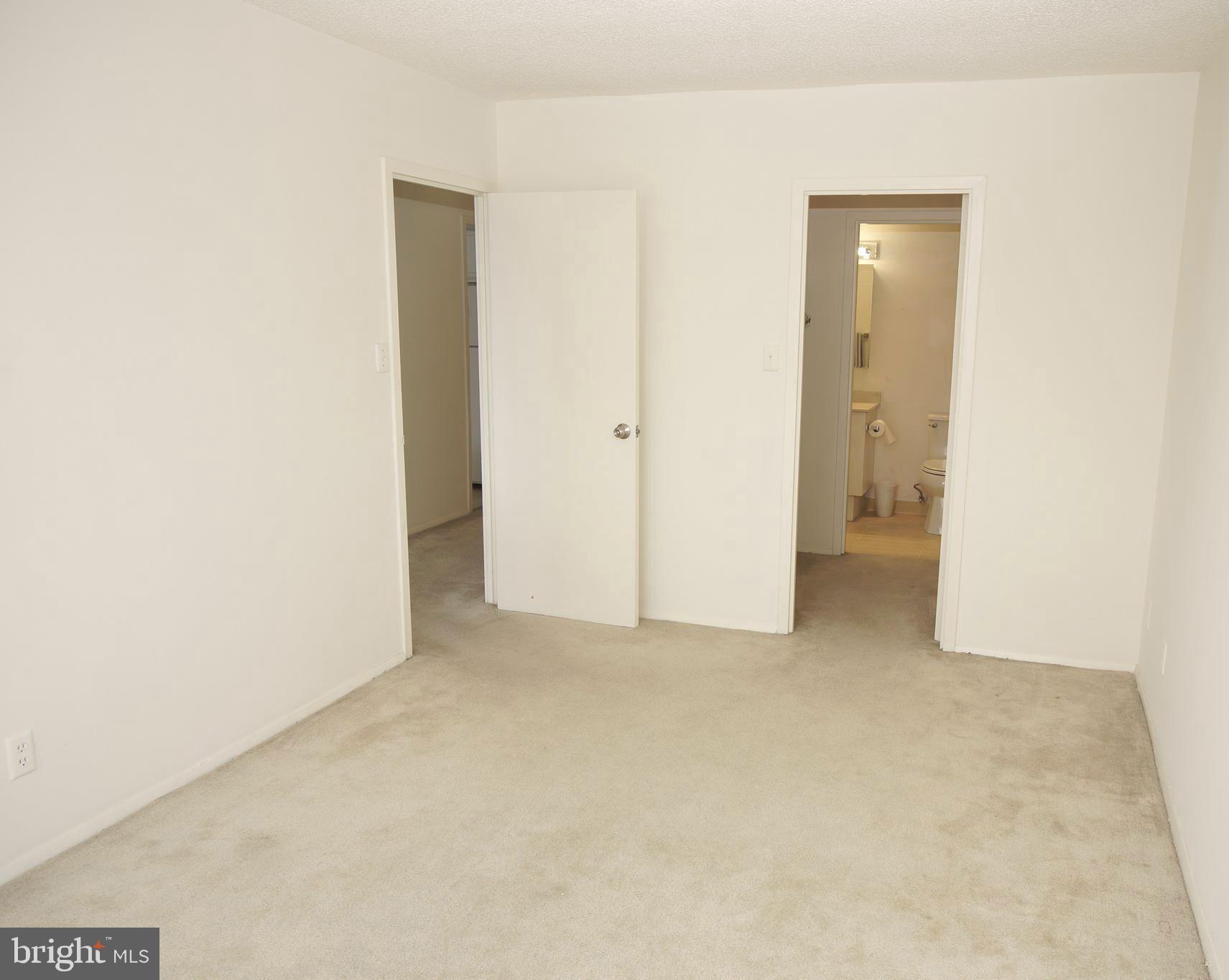 PROMENADE TOWERS - Residential