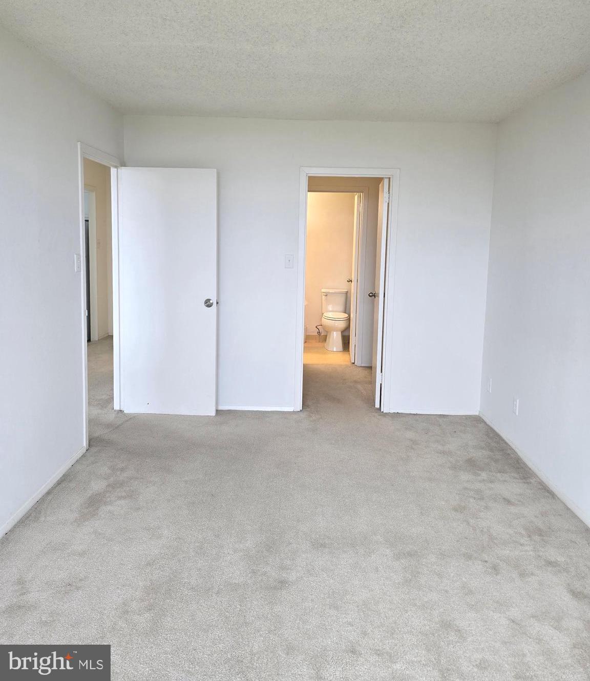 PROMENADE TOWERS - Residential