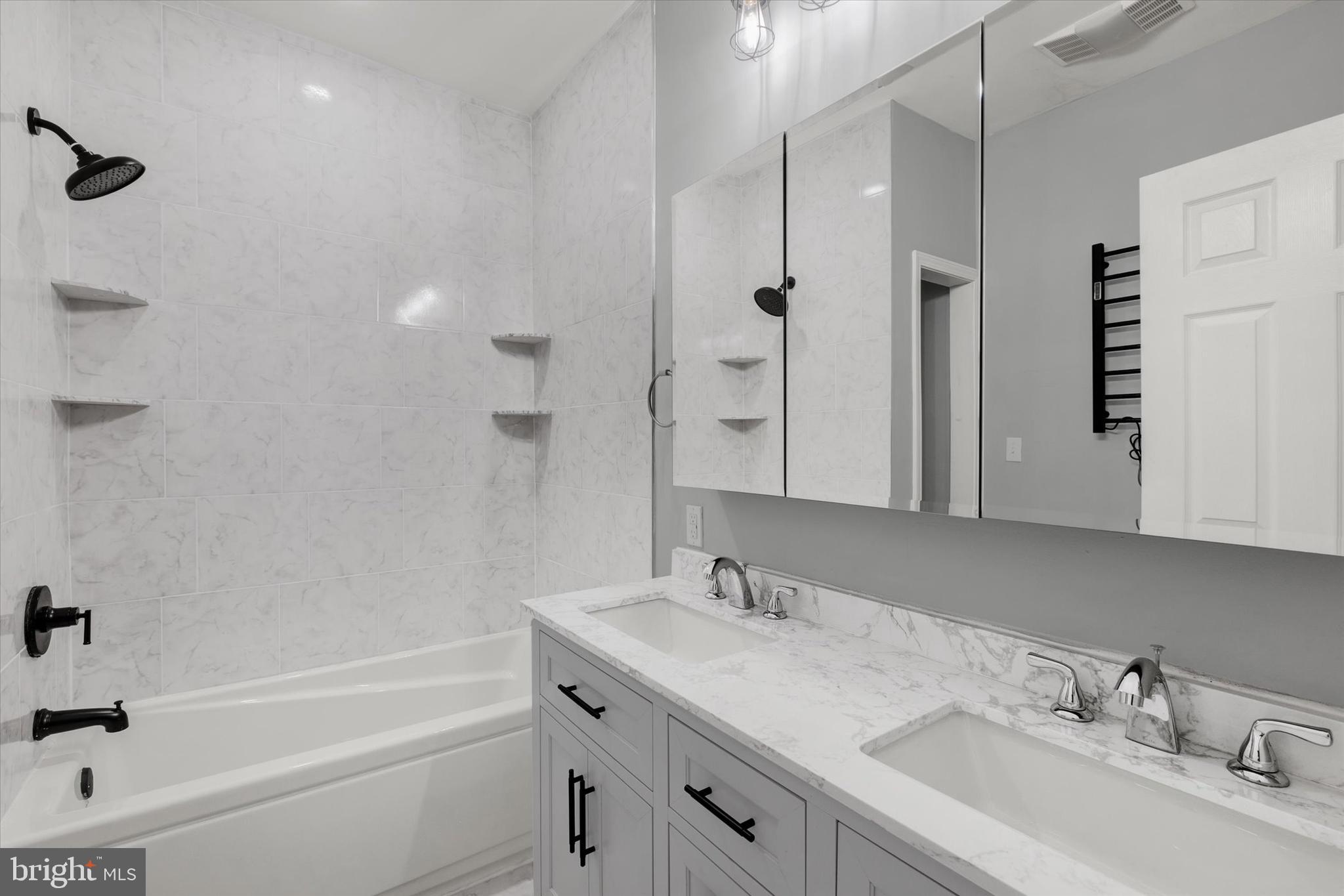 BRIDESBURG - Residential