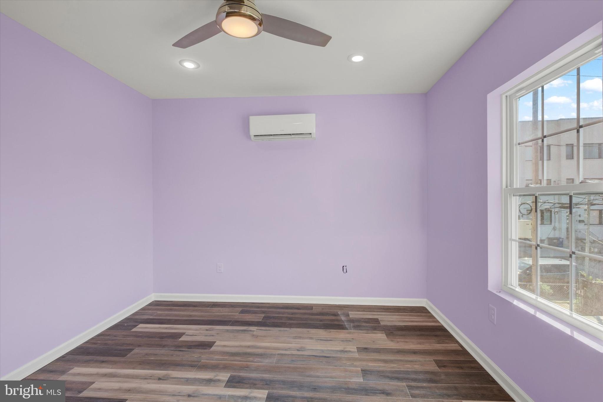 BRIDESBURG - Residential