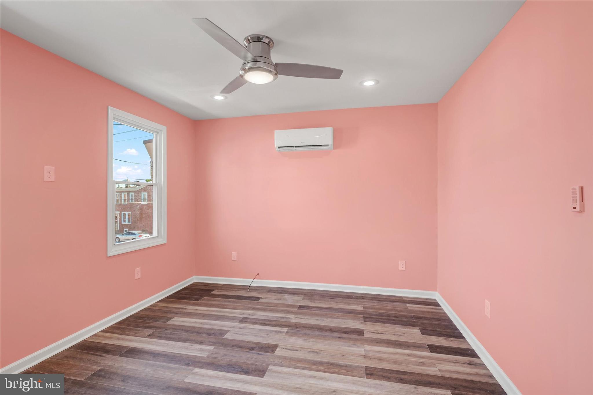 BRIDESBURG - Residential