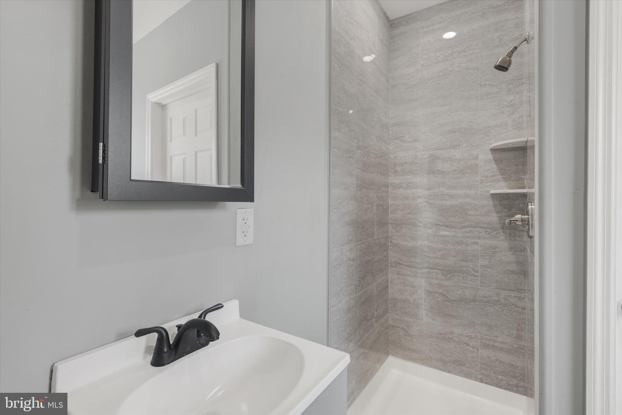 BRIDESBURG - Residential