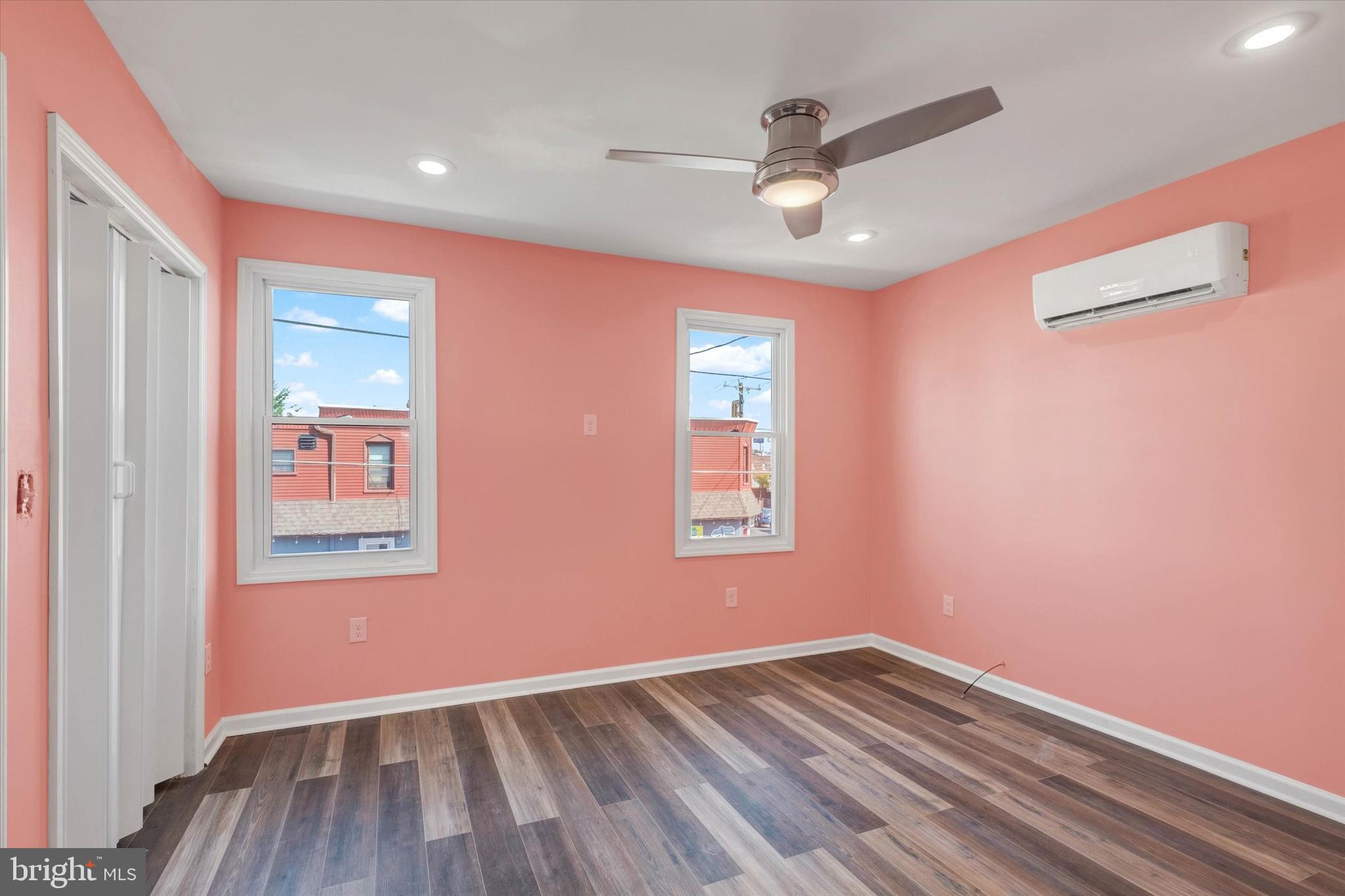 BRIDESBURG - Residential