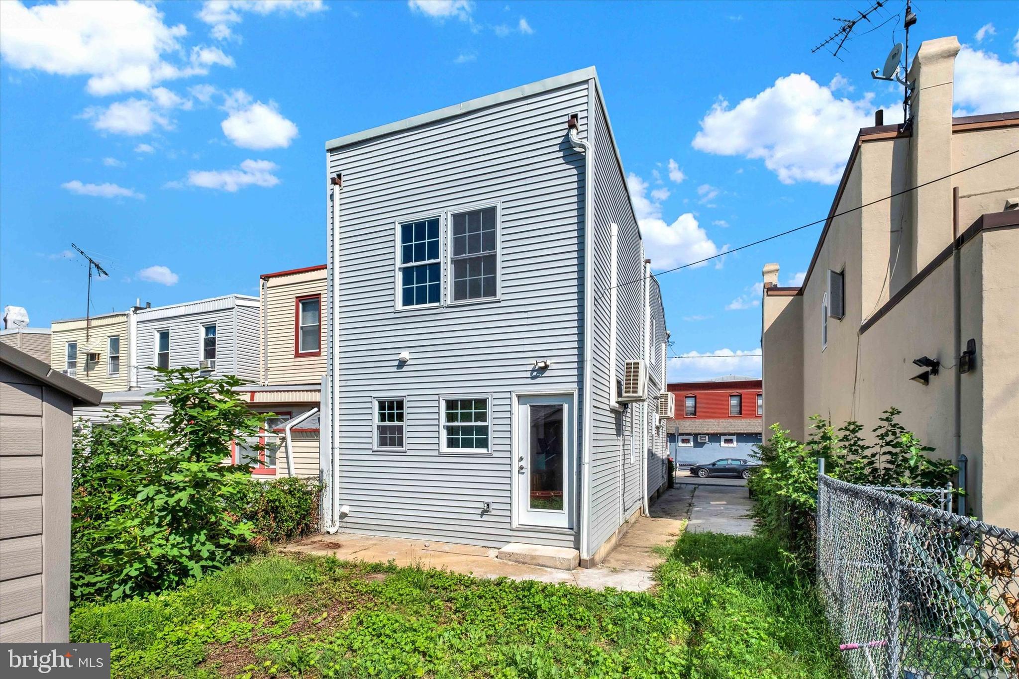 BRIDESBURG - Residential