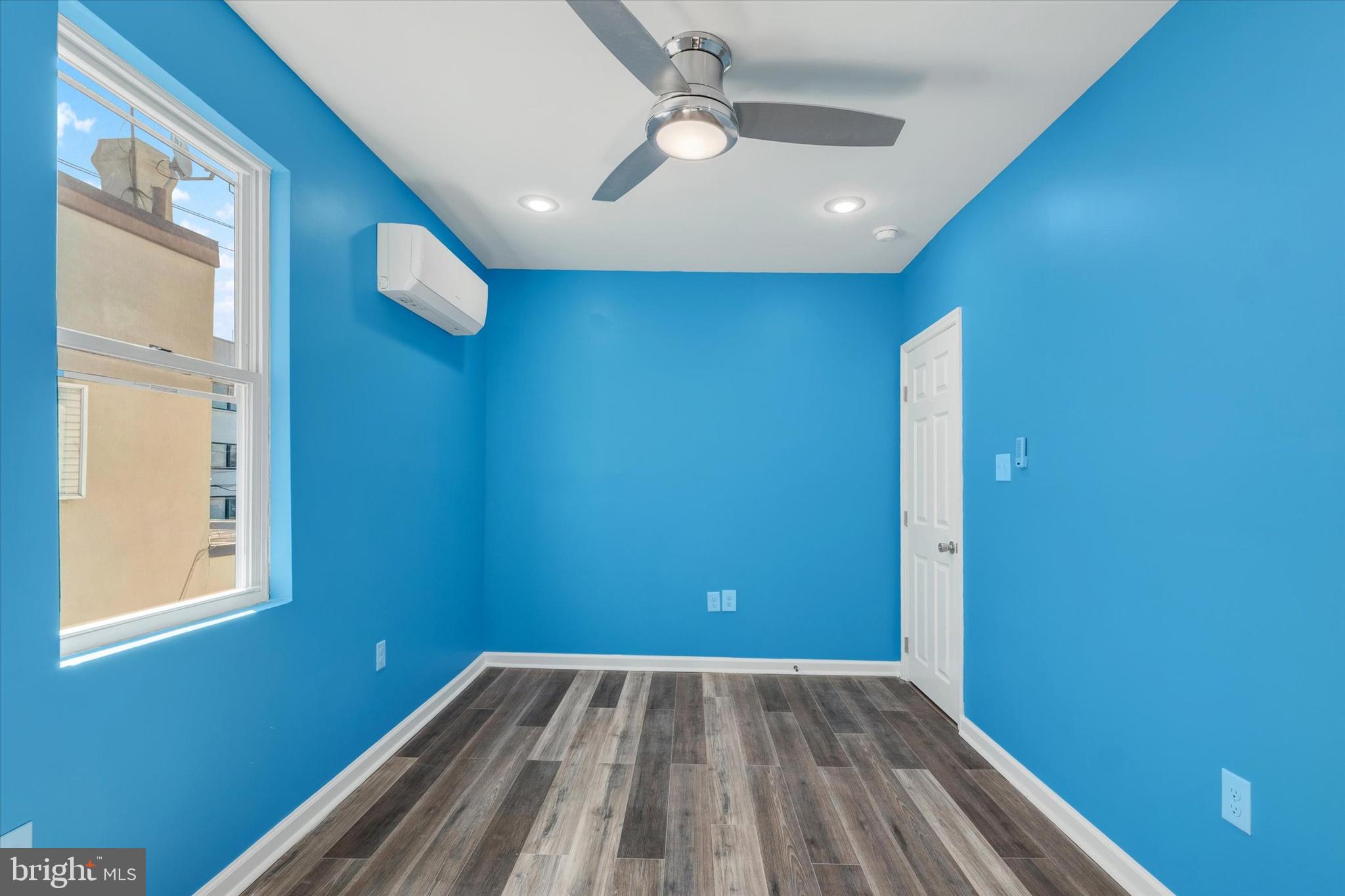 BRIDESBURG - Residential