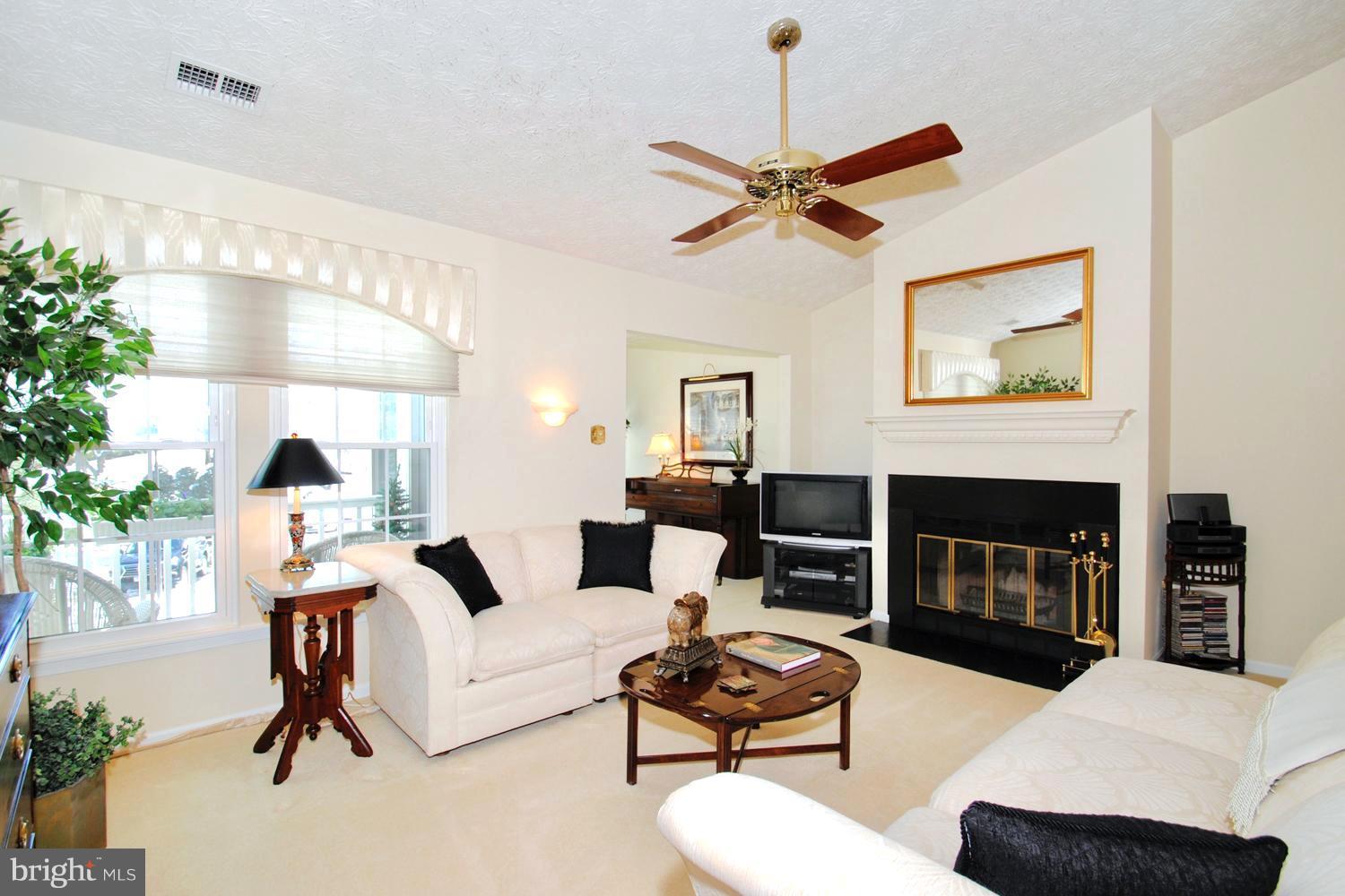 DEEP CREEK COMMONS - Residential