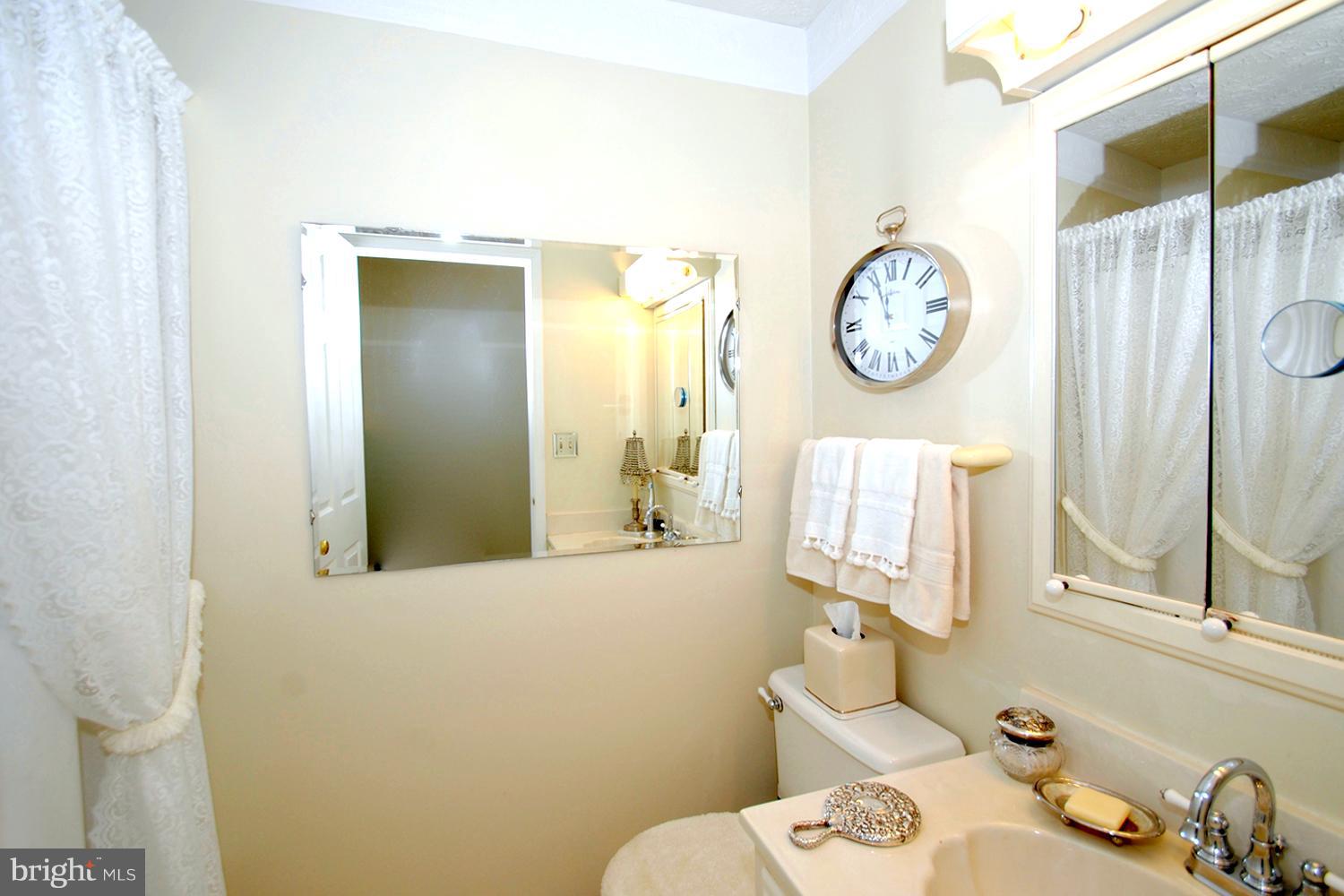 DEEP CREEK COMMONS - Residential