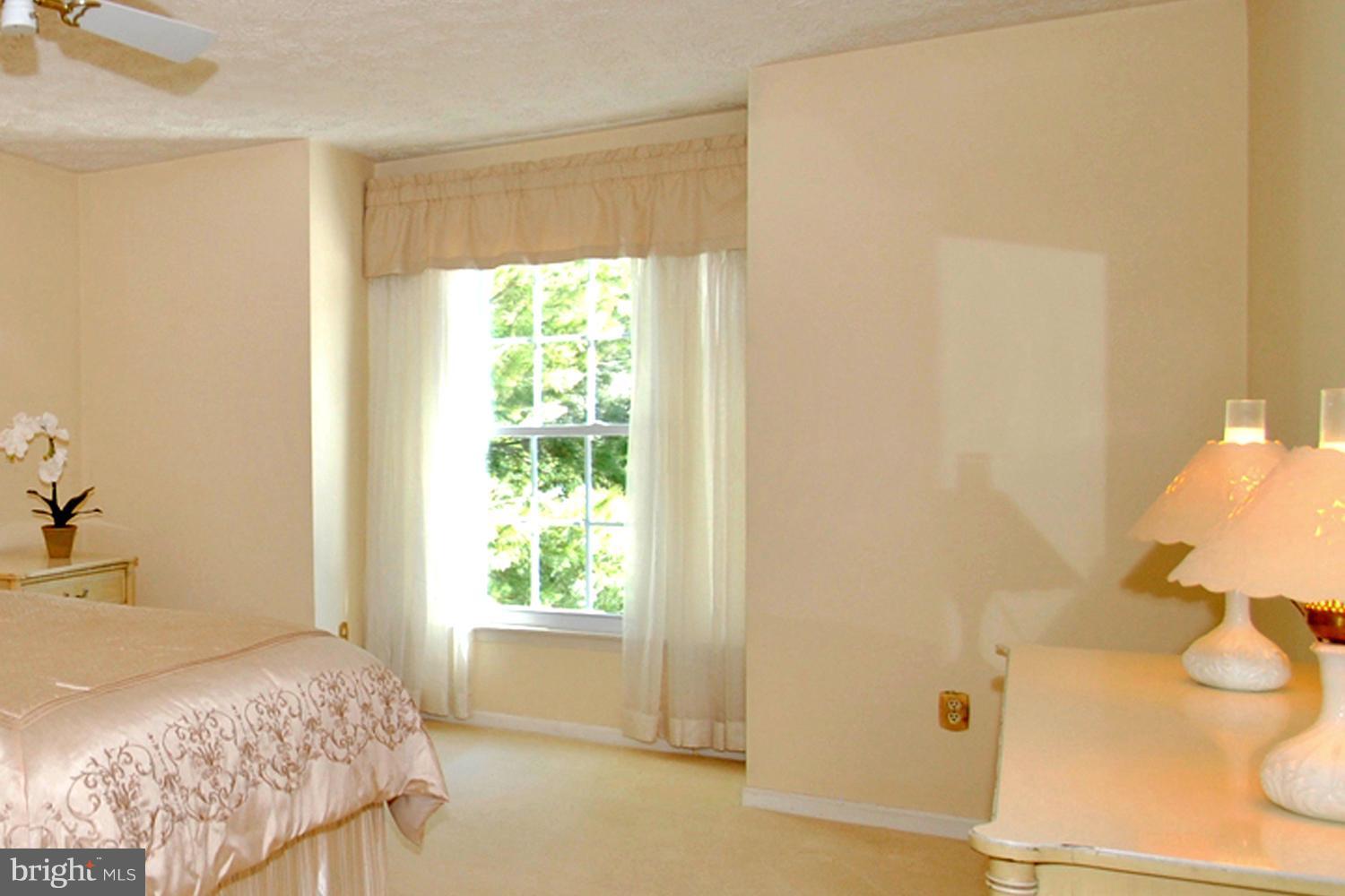 DEEP CREEK COMMONS - Residential